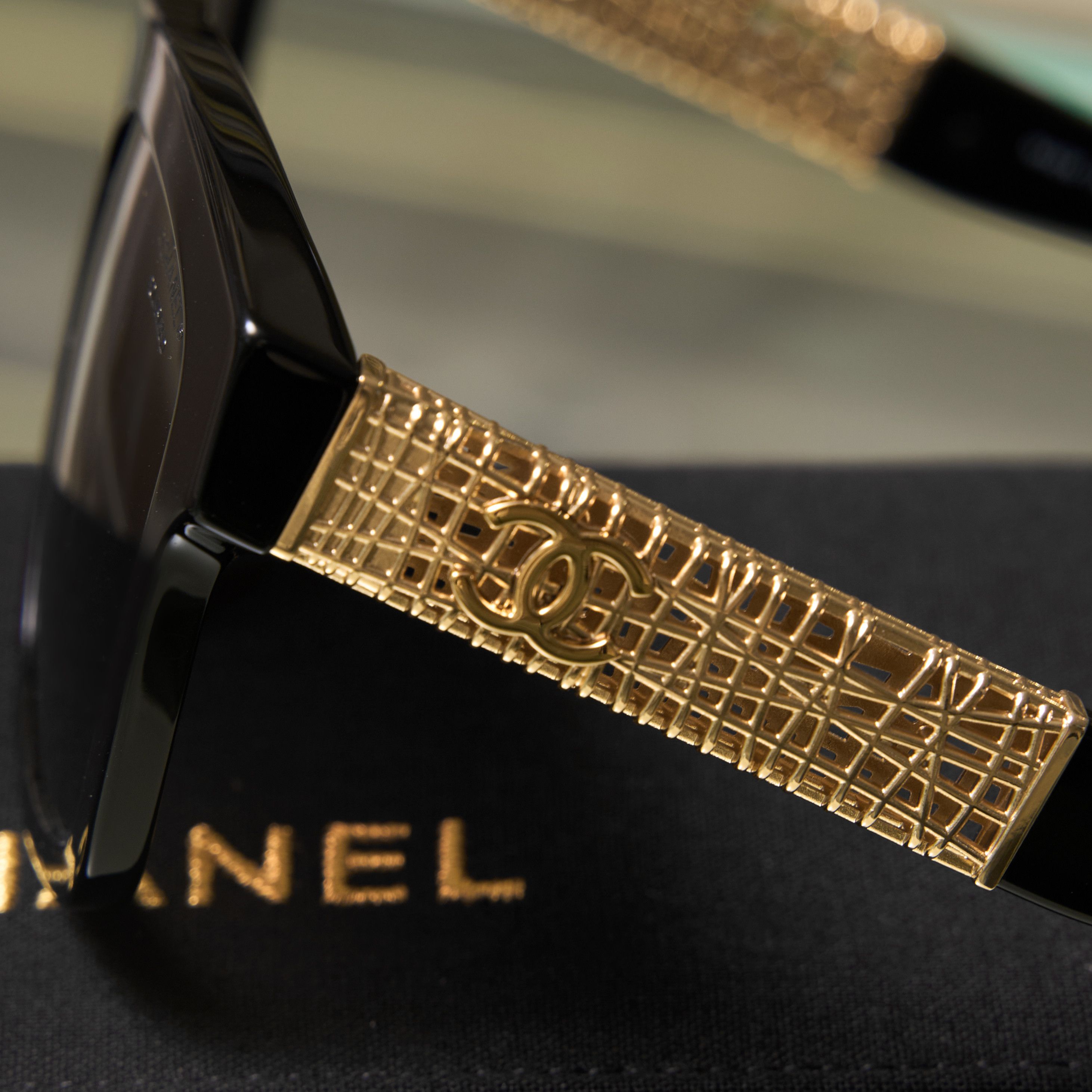 Chanel CHANEL 0CH5533 C622S9 Sunglasses Size ONE SIZE - 2 Thumbnail
