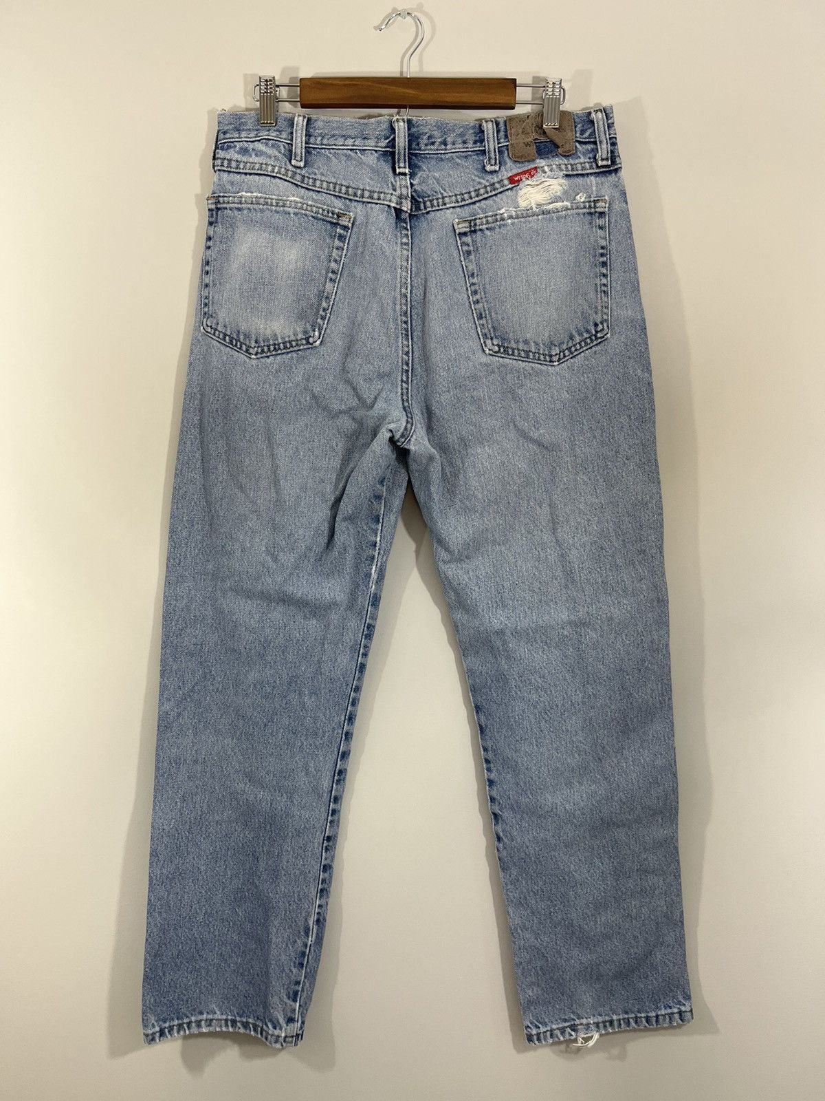 Vintage Thrashed Perfect Fade Light Wash Jeans Size US 36 / EU 52 - 13 Thumbnail