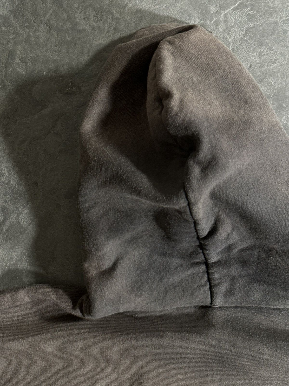 Vintage Faded trashed Hoodie made in America 90s Size US L / EU 52-54 / 3 - 14 Thumbnail