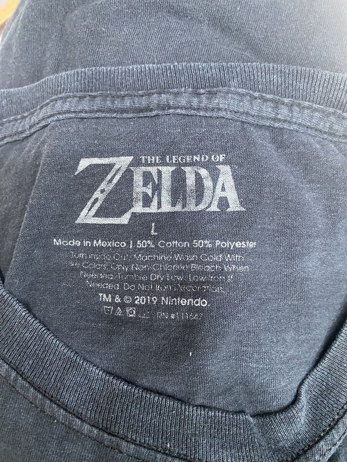 Vintage THE LEGEND OF ZELDA TSHIRT Size US L / EU 52-54 / 3 - 5 Thumbnail