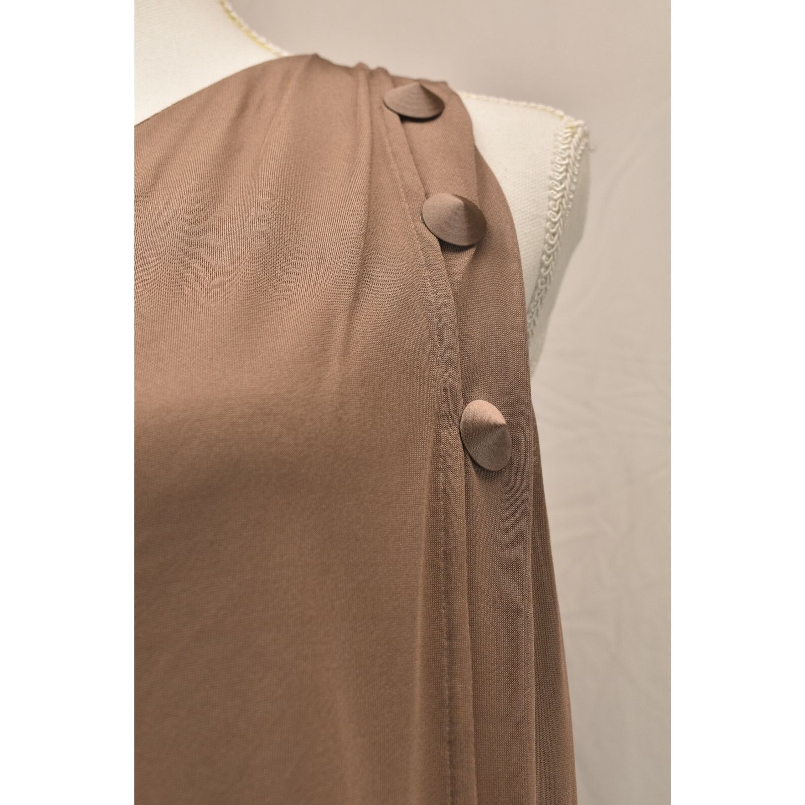 Versace VERSACE BEIGE VISCOSE ONE SHOULDER TOP BLOUSE 44 8 ITALY Size M / US 6-8 / IT 42-44 - 2 Thumbnail
