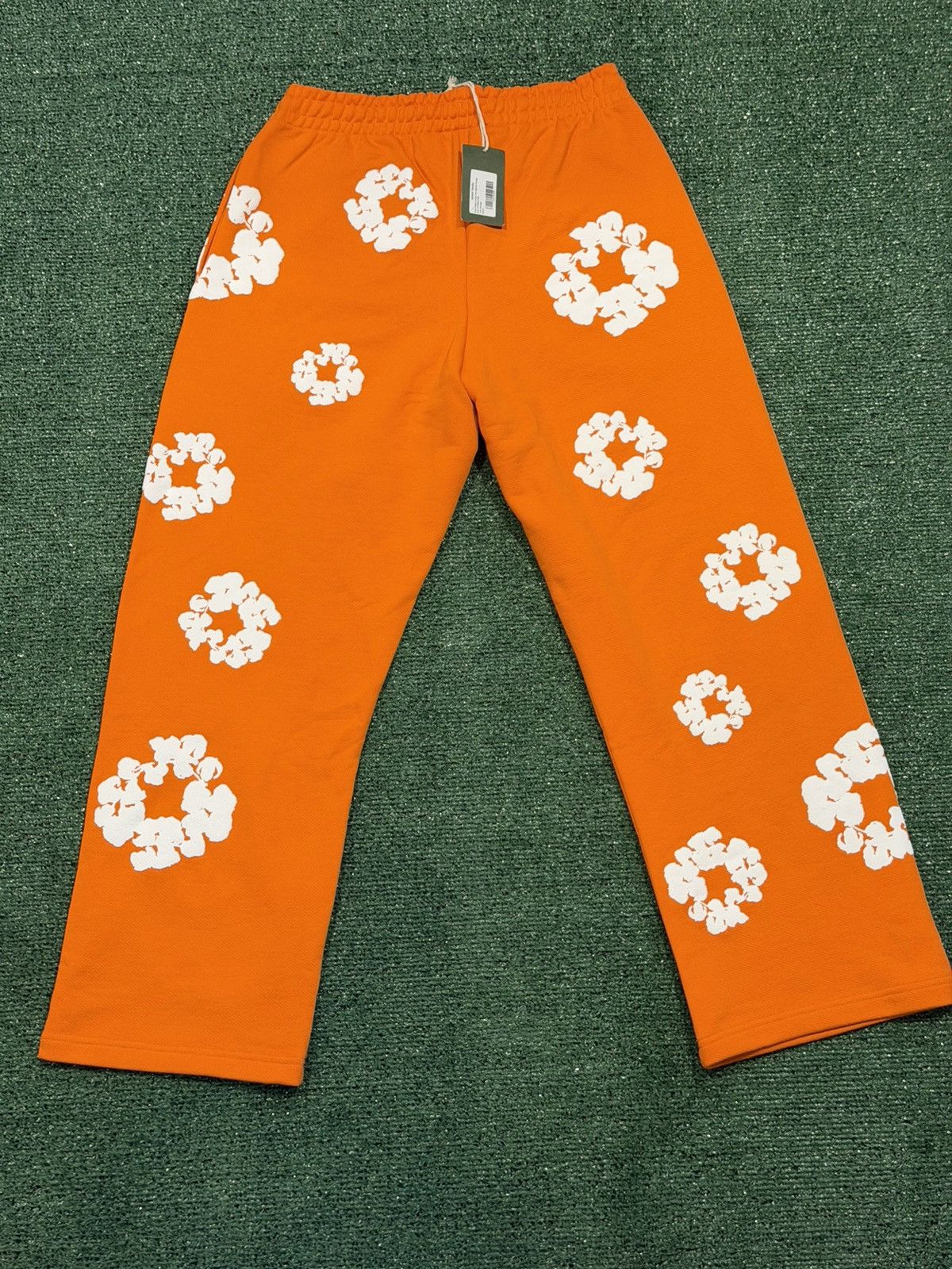 DENIM TEARS Denim Tears Cotton Wreath Sweatpants Orange (NWT) Medium Size US 32 / EU 48 - 2 Thumbnail