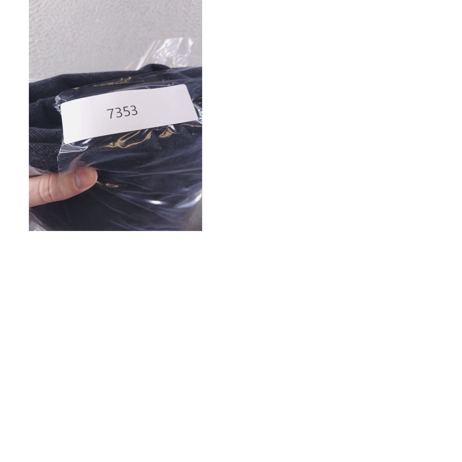 Levi's Levi's Jeans Mens 38x31 Black Denim 501 Button Fly Straight Regular Waist 38 Inseam 31 Size US 38 / EU 54 - 9 Thumbnail