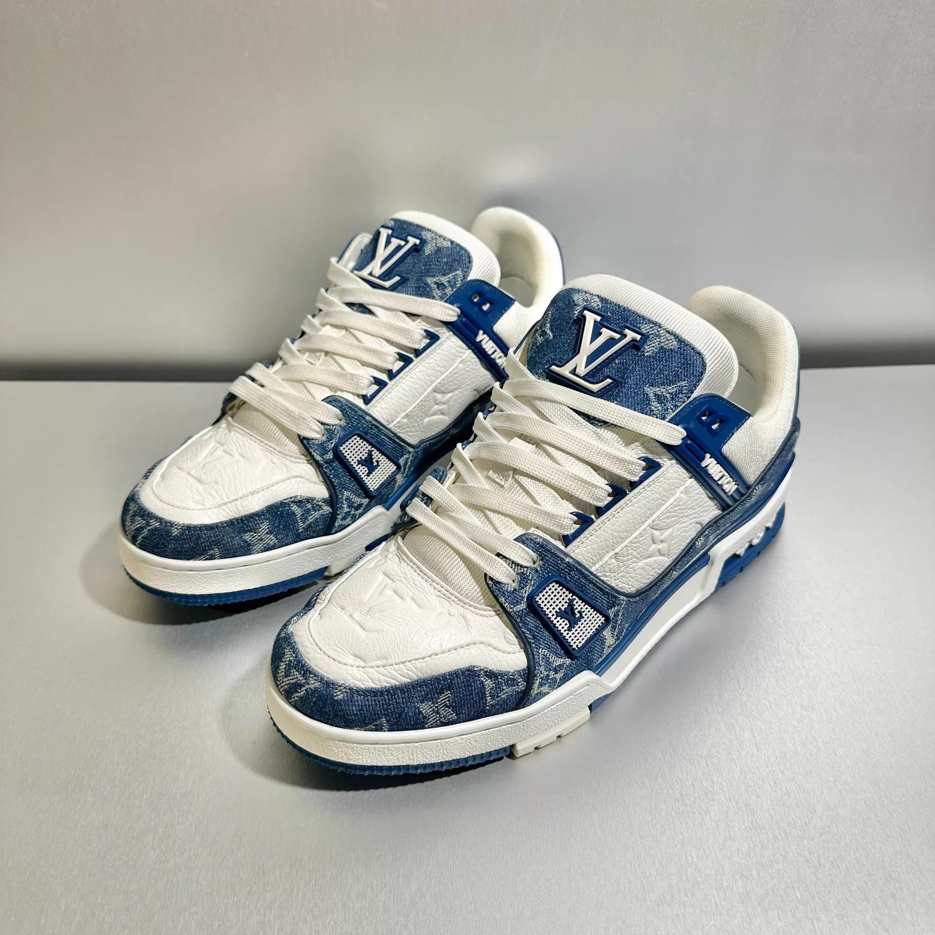 Louis Vuitton Louis Vuitton Trainer White Blue Denim 7.5/41.5 Mint Size US 8.5 / EU 41-42 - 1 Thumbnail
