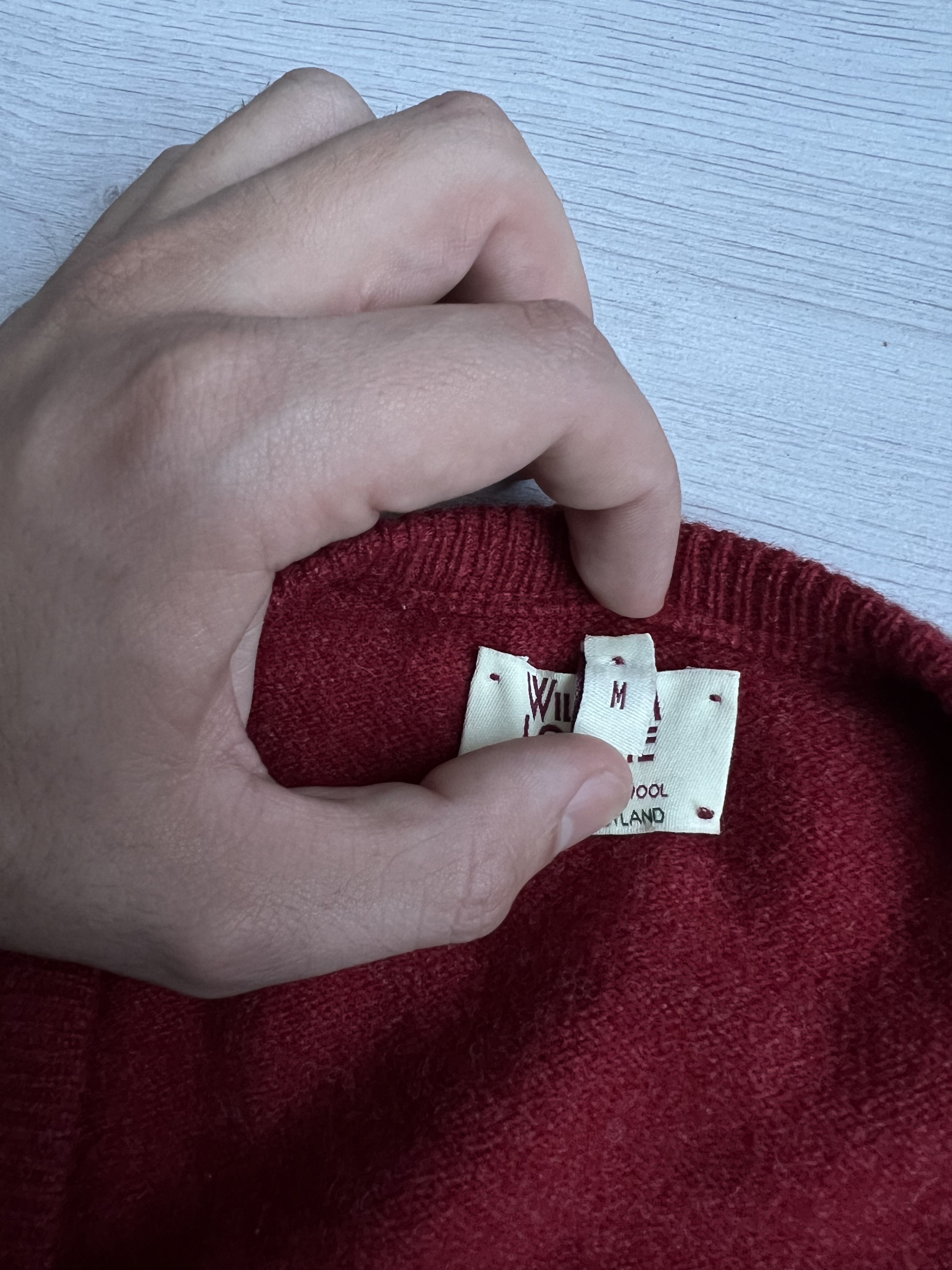 William Lockie WILLIAM LOCKIE Bordeaux V-Neck Lambswool Sweater Size US M / EU 48-50 / 2 - 3 Thumbnail