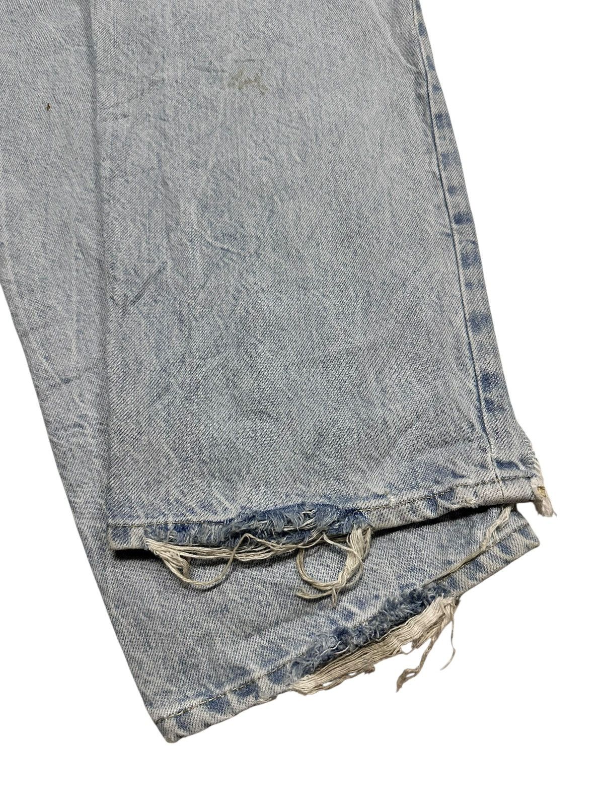 Bershka Bershka Denim Vintage 90's Distressed Ripped Baggy and Faded Size US 29 - 12 Thumbnail