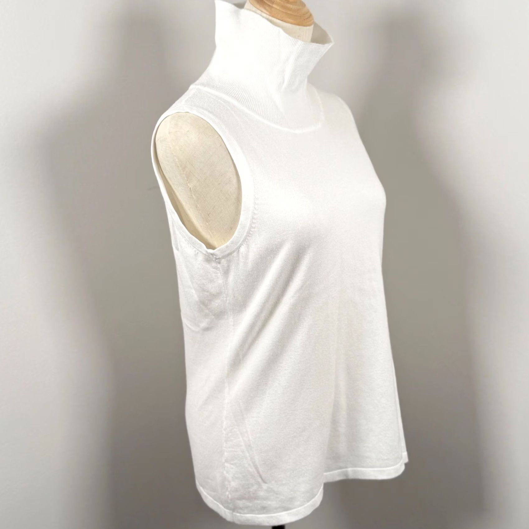 Vintage Picadilly Canada Top Womens S White Sleeveless Turtleneck Knit Shell Minimalist Size S / US 4 / IT 40 - 5 Thumbnail