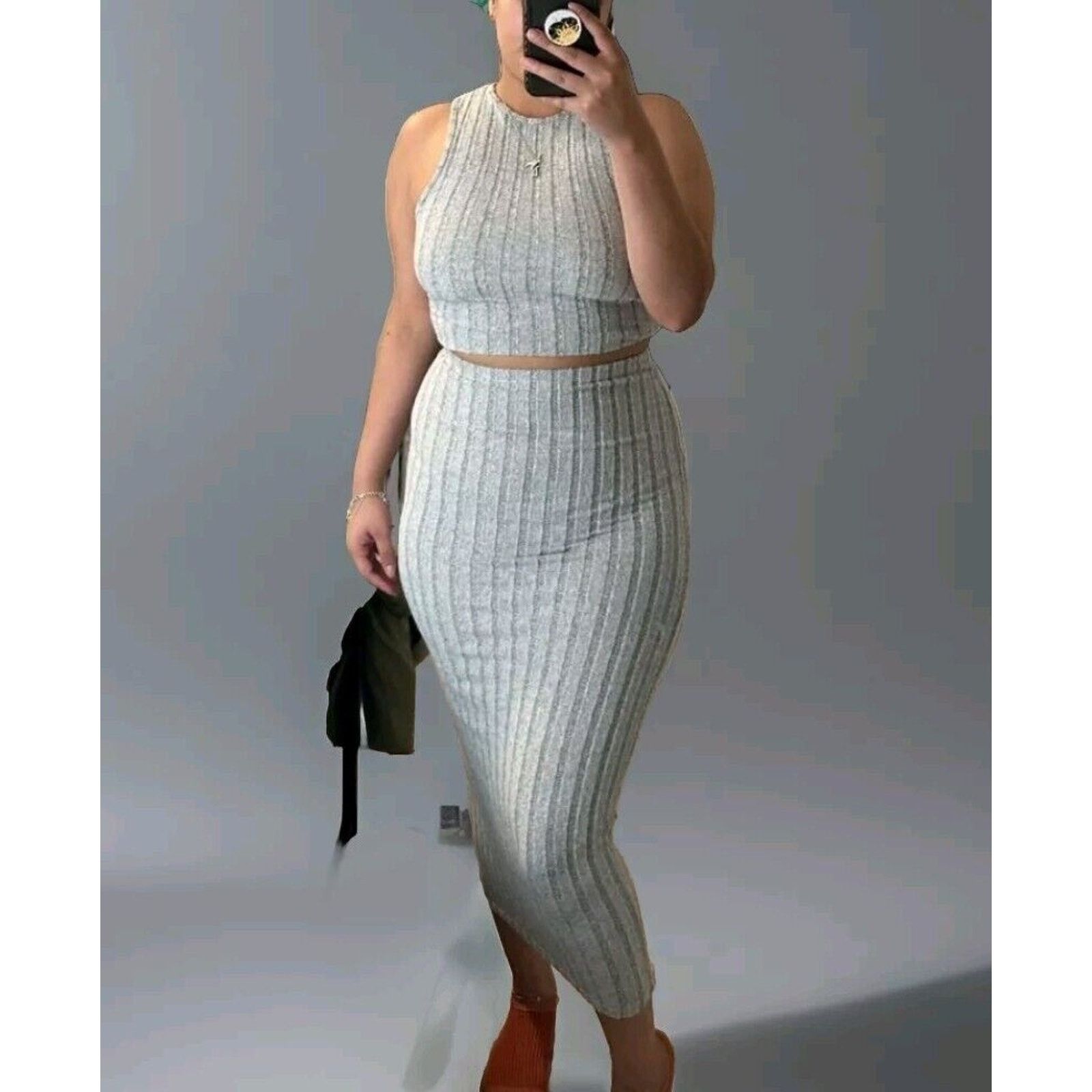 Forever 21 × Shein Make Me Chic 2 Pc Crop Top Ruched Knit Maxi Skirt S Soft Set Size S / US 4 / IT 40 - 2 Thumbnail