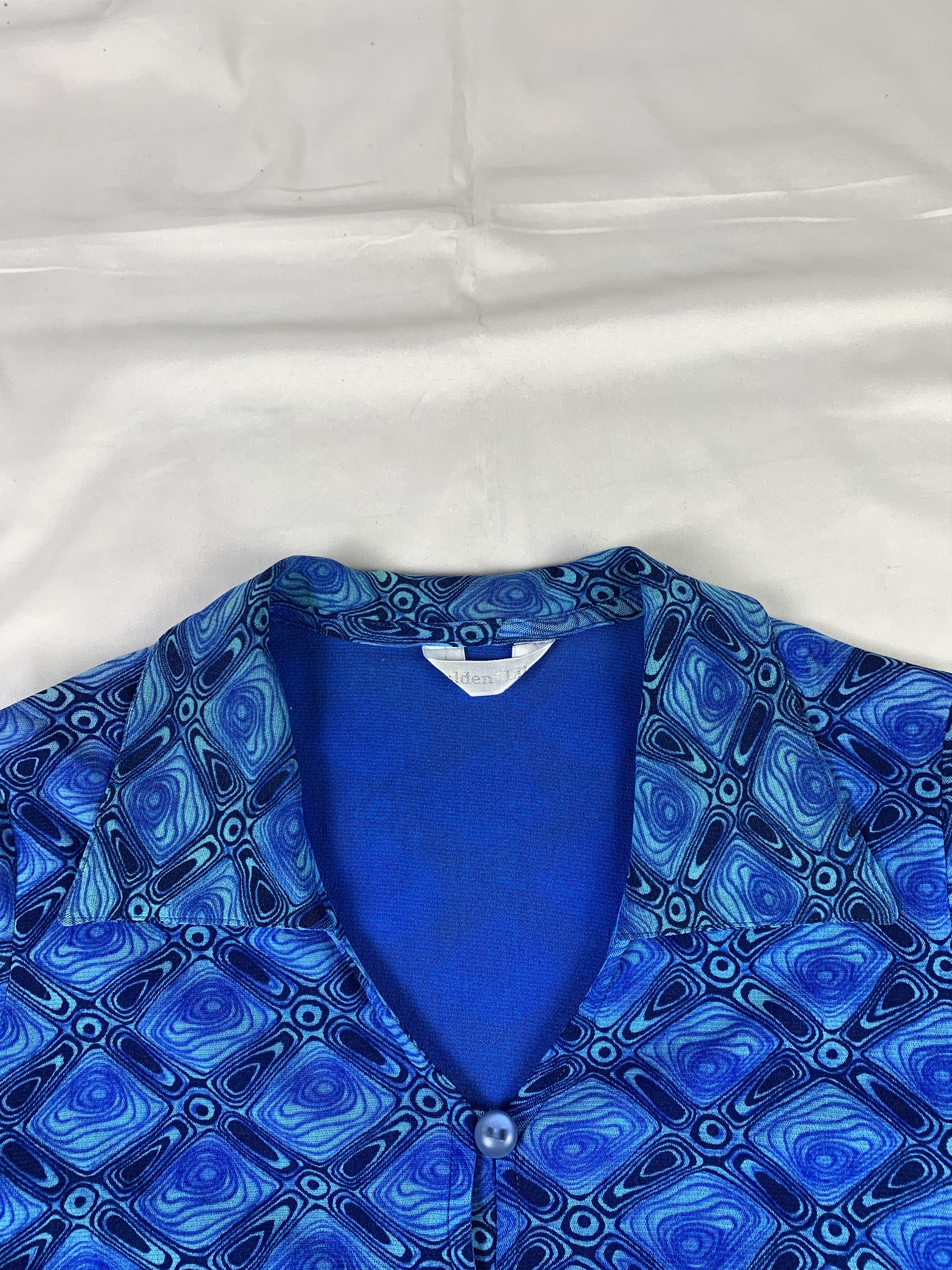 Japanese Brand Gold Line Printed Button up Mesh Top (S) Size S / US 4 / IT 40 - 8 Thumbnail
