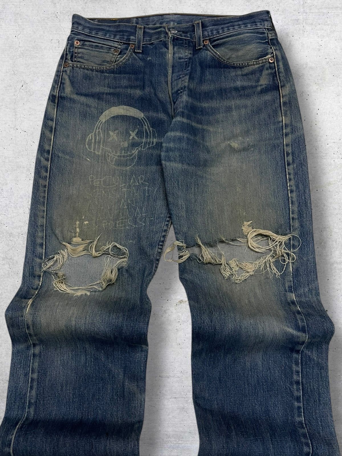 Levi's Vintage Clothing RARE 501 LEVIS 90S DESIGNER SKULL RIPPED FRAYING OG DENIM Size US 31 - 4 Thumbnail