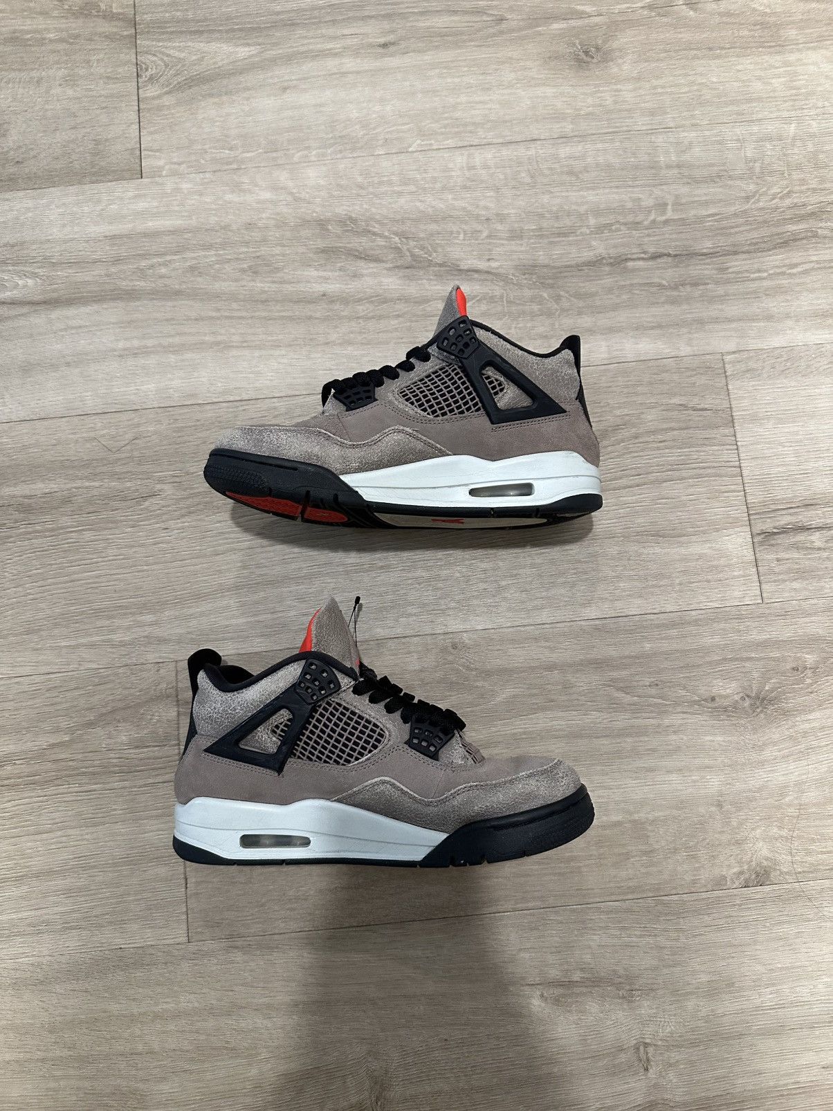 Jordan Brand Air Jordan 4 Retro "Taupe Haze" Size US 7 / EU 40 - 5 Thumbnail