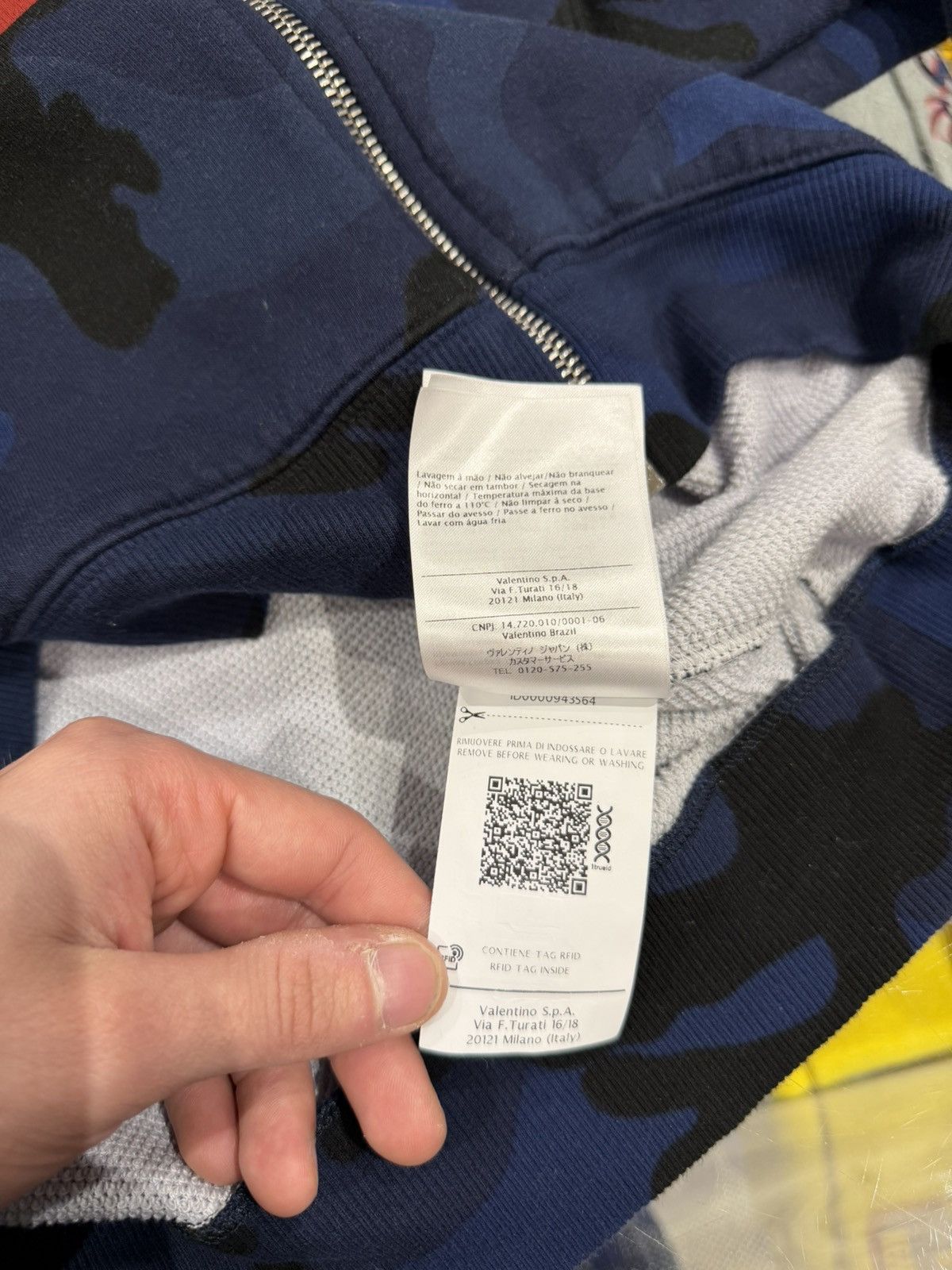 Valentino Valentino Camo V Logo Print Hoodie Navy Size: M Size US M / EU 48-50 / 2 - 12 Thumbnail