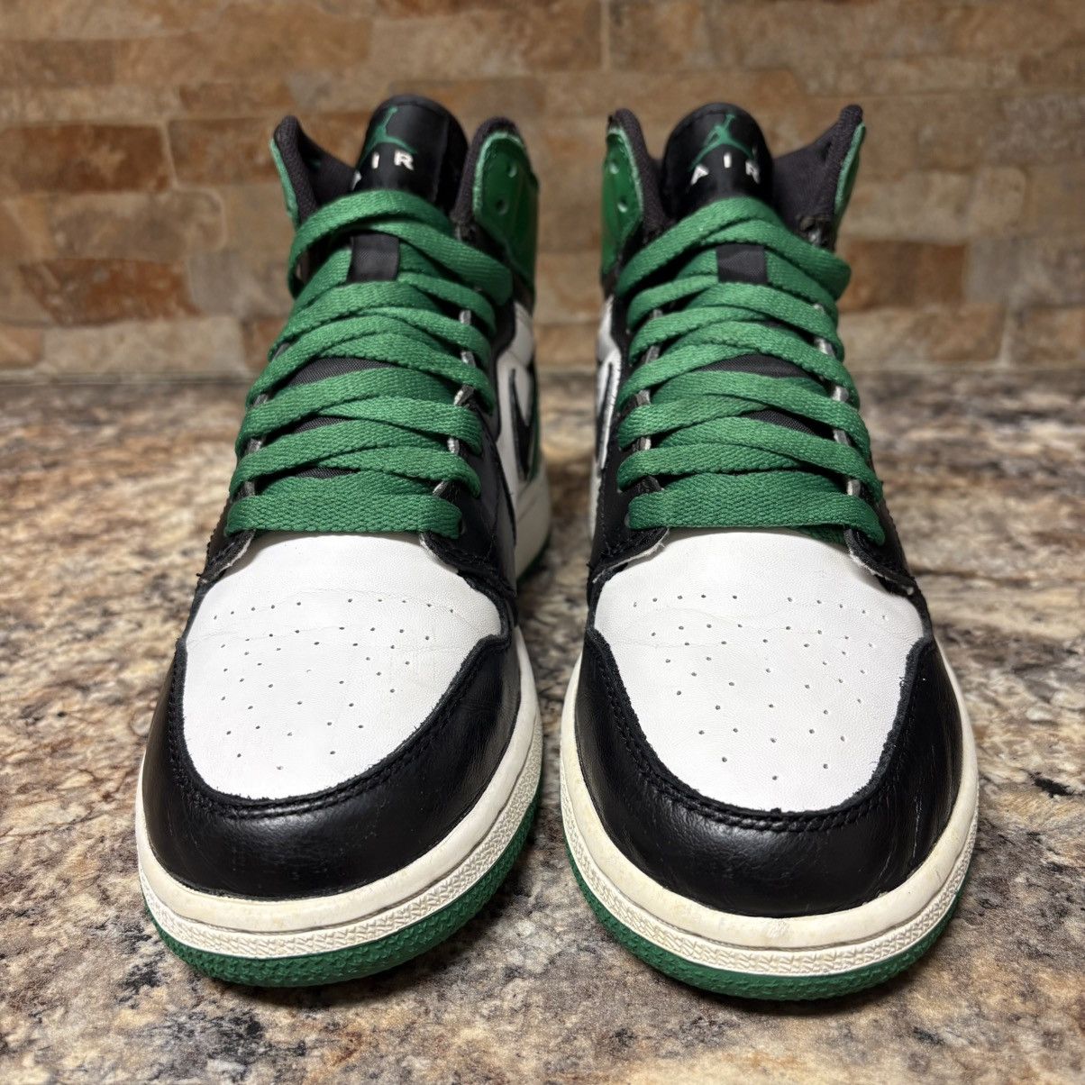 Jordan Brand Air Jordan 1 Retro DMP High GS Bulls x Celtics Pack Size 4.5 Size US 5 / EU 37 - 12 Thumbnail
