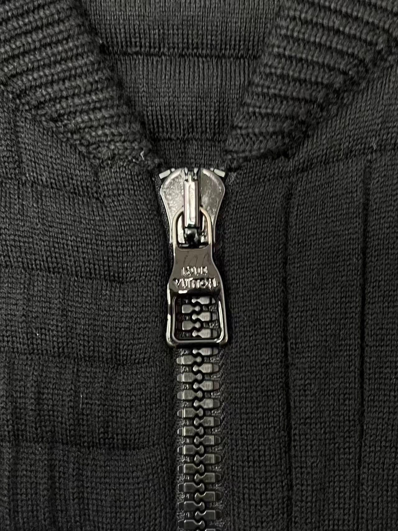 Louis Vuitton LOUIS VUITTON FW22 Quilted Zip Jacket Black S Size US S / EU 44-46 / 1 - 3 Thumbnail