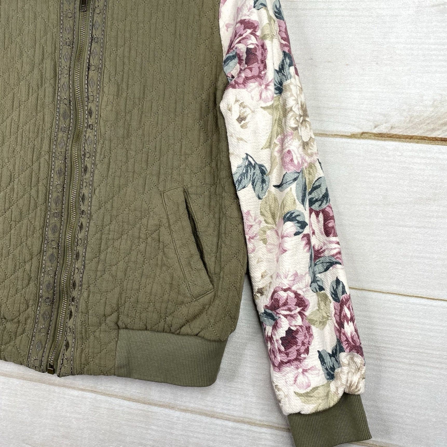 Anthropologie Anthropologie Bomber Jacket Shirt Women S Green Floral Embroidered Boho Saltwater Luxe Vintage No N/A Size S / US 4 / IT 40 - 2 Thumbnail