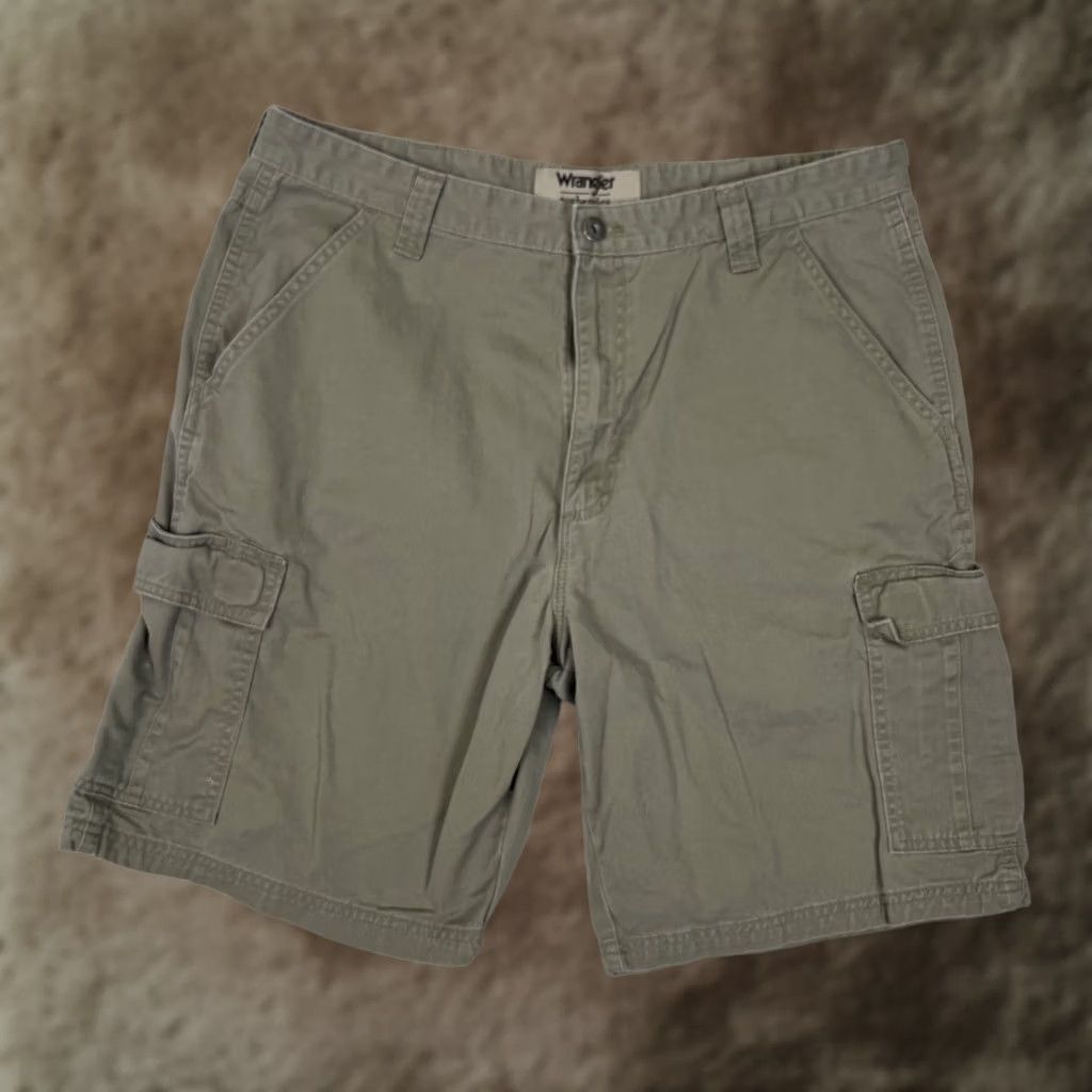 Wrangler VINTAGE Wrangler Shorts Mens 36 Khaki Brown Cargo Stretch 10 Inseam Utility Y2K Size US 36 / EU 52 - 1 Thumbnail