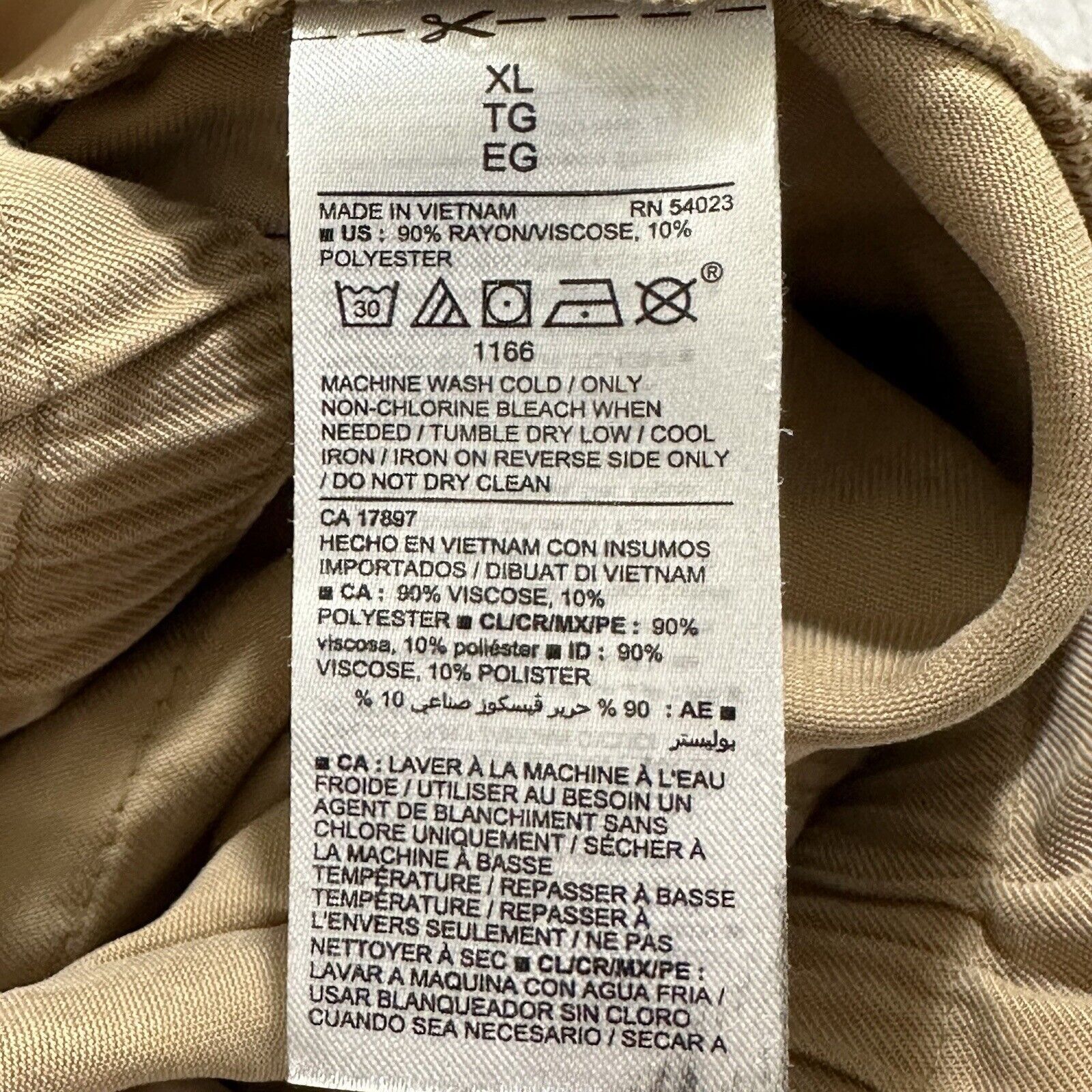 Old Navy Old Navy XL Drawstring Shorts 5" Inseam High Rise Stretch Size 40" / US 18 - 4 Thumbnail