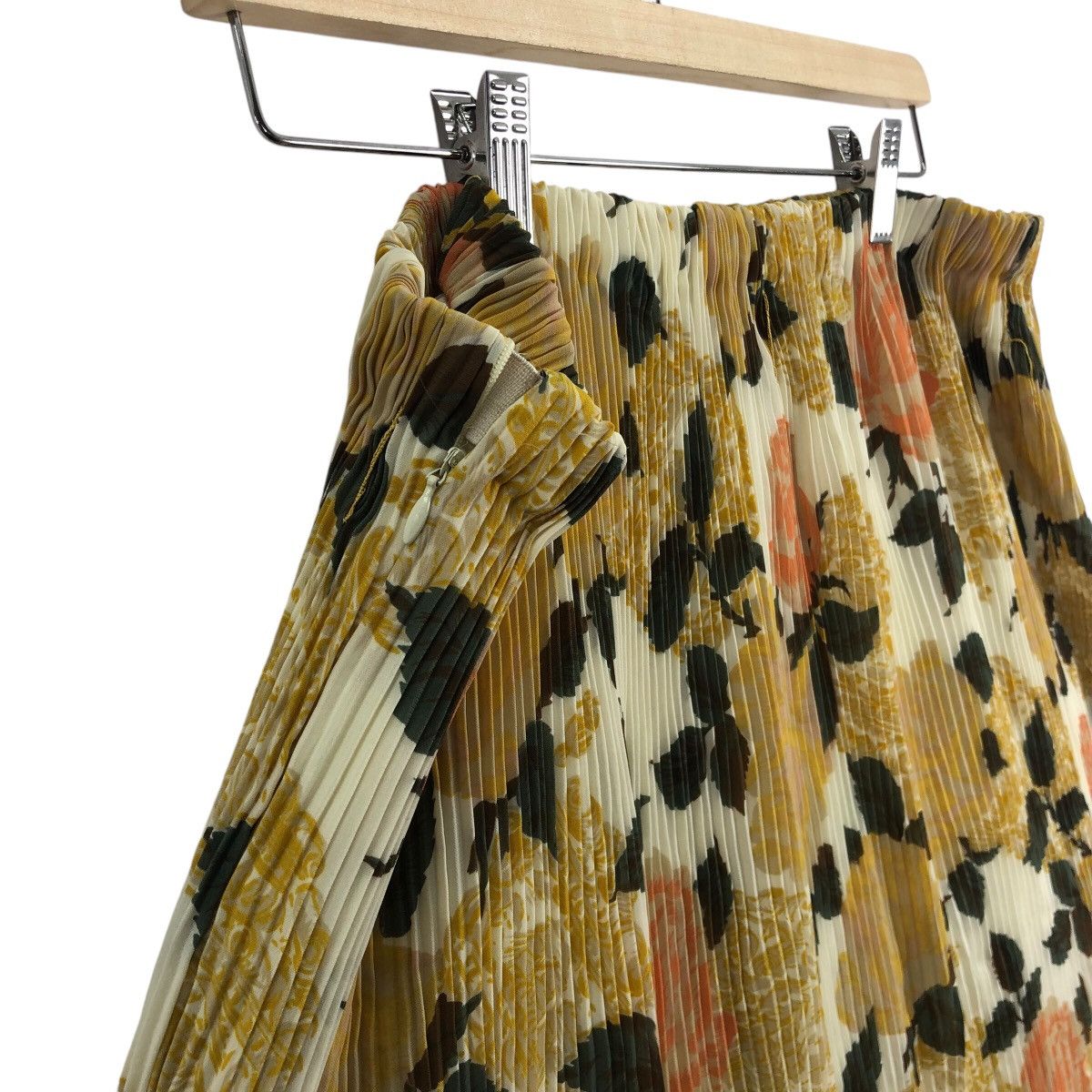 Japanese Brand Japanese Brand Designer FLORAL PLEATED Parody Pleat Skirt Size 42" / US 20 - 4 Thumbnail