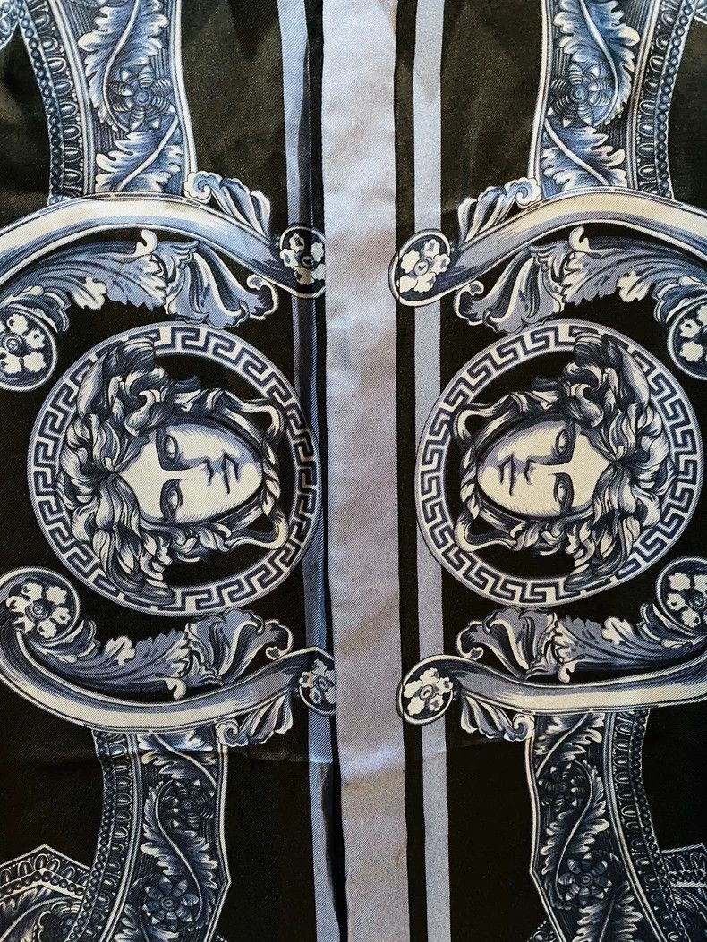 Versace Versace Genuine mulberry silk shirt Size US M / EU 48-50 / 2 - 4 Thumbnail