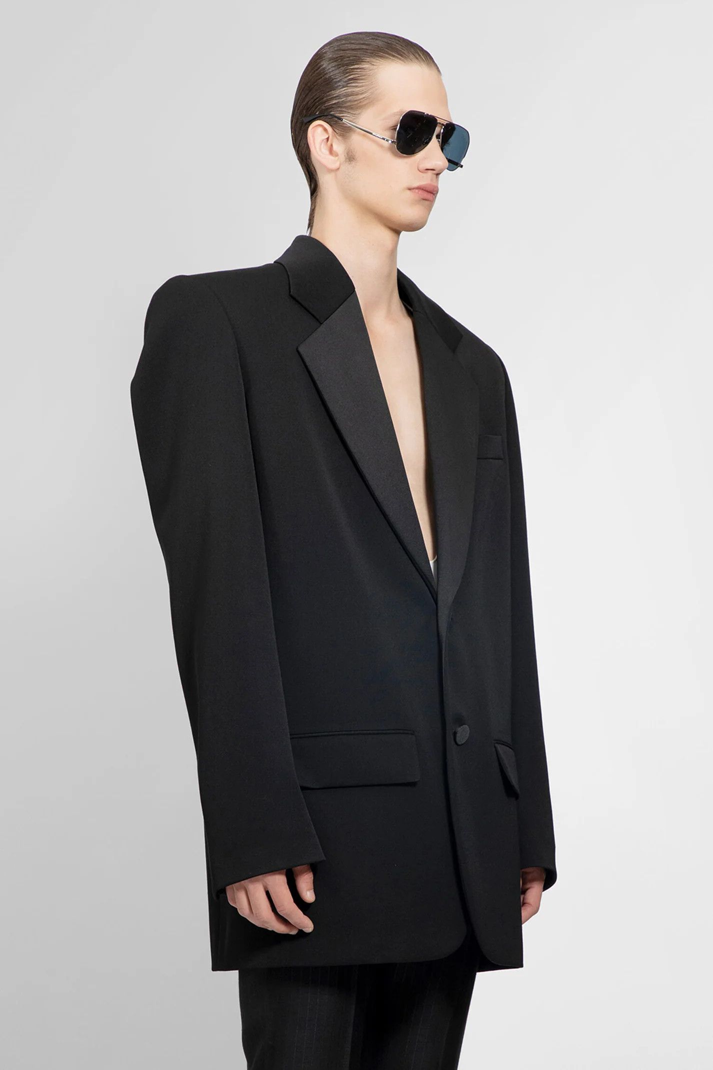 Saint Laurent Paris o1s1wg110125 782775 Ww Veste M Tuxedo Grain De Jacket Black Size US S / EU 44-46 / 1 - 3 Thumbnail