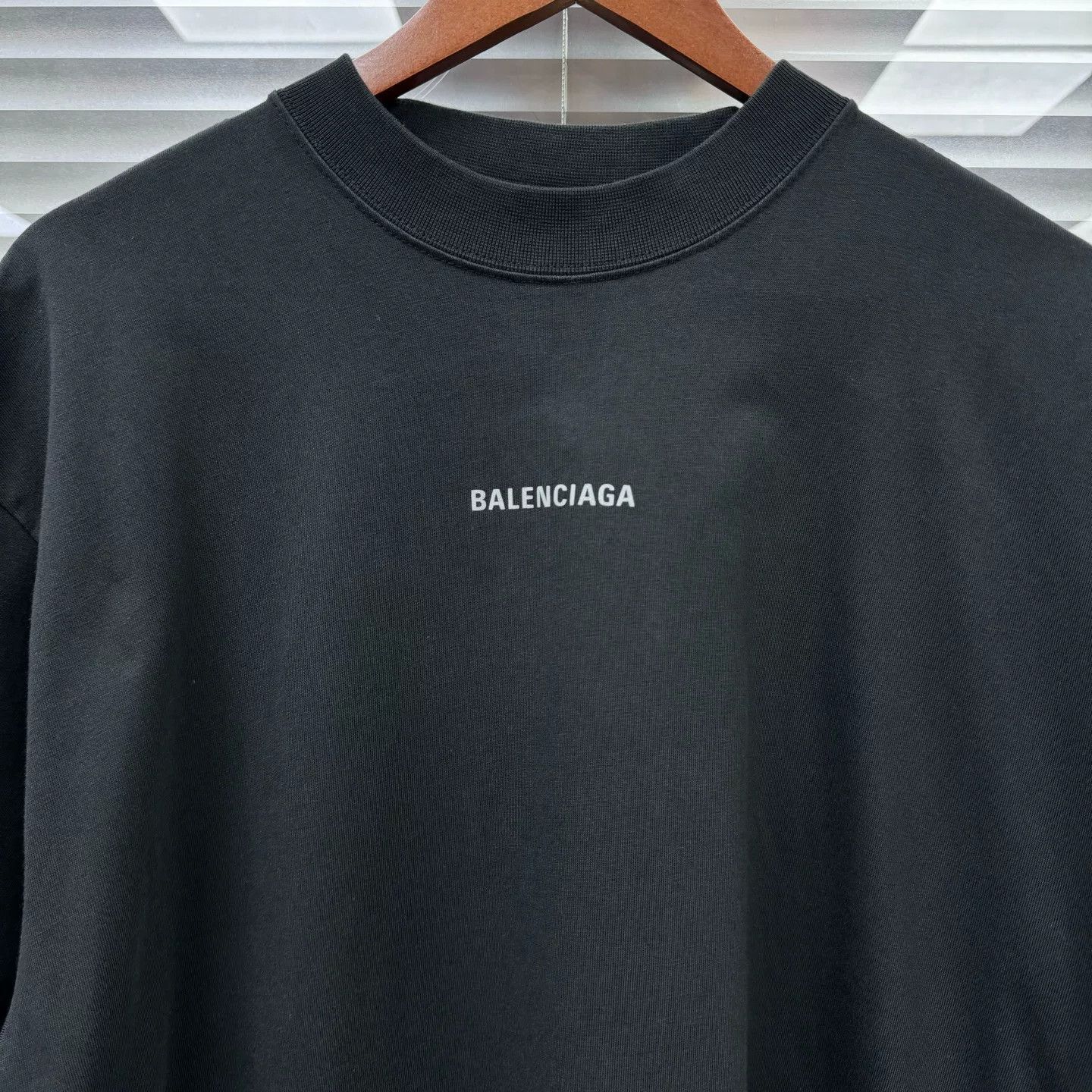 Balenciaga Balenciaga Reflective Logo Short Sleeve Shirt Size US M / EU 48-50 / 2 - 3 Thumbnail