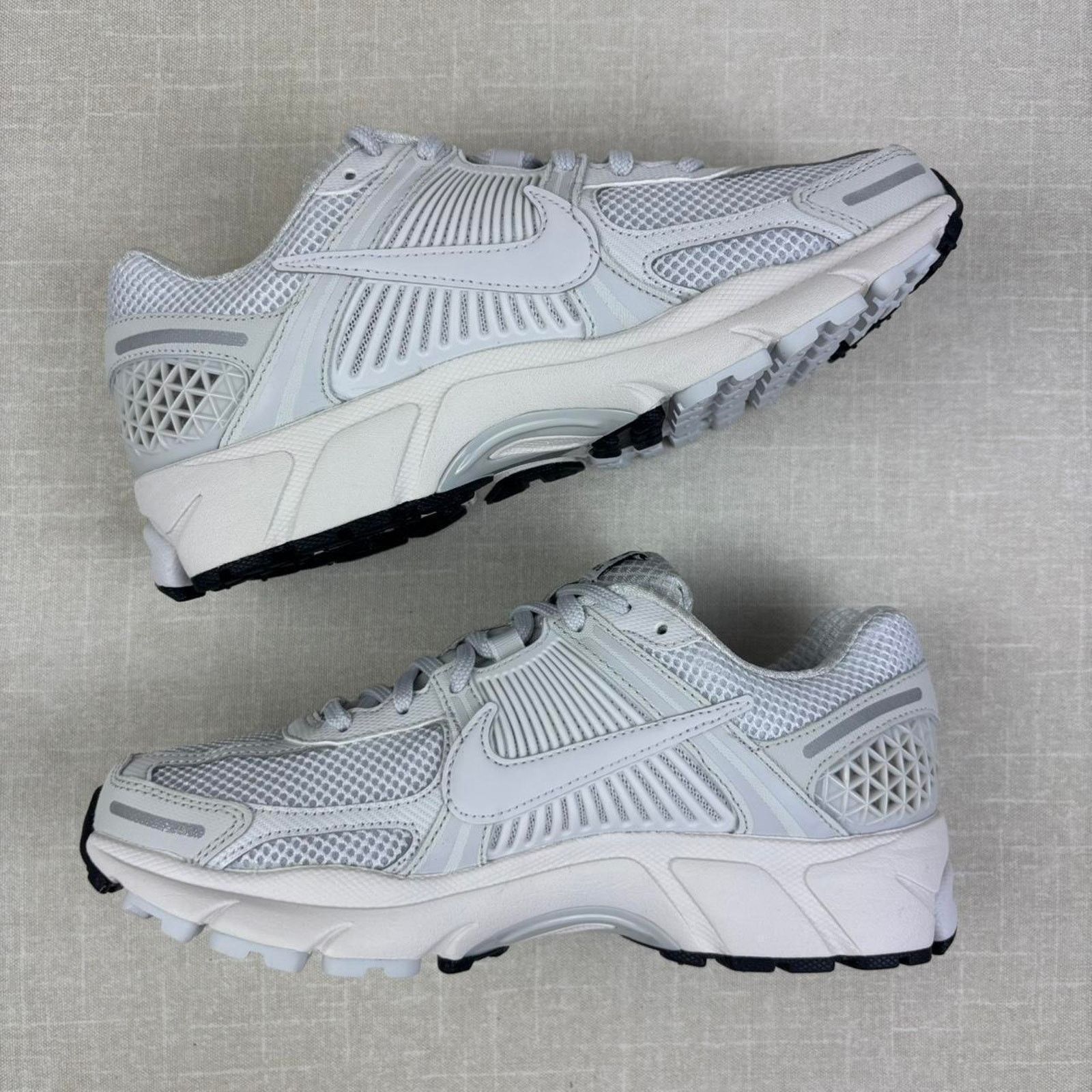 Nike 🐺 2023 Nike Zoom Vomero “Vast Grey” 6.5W Size US 6.5 / IT 36.5 - 4 Thumbnail