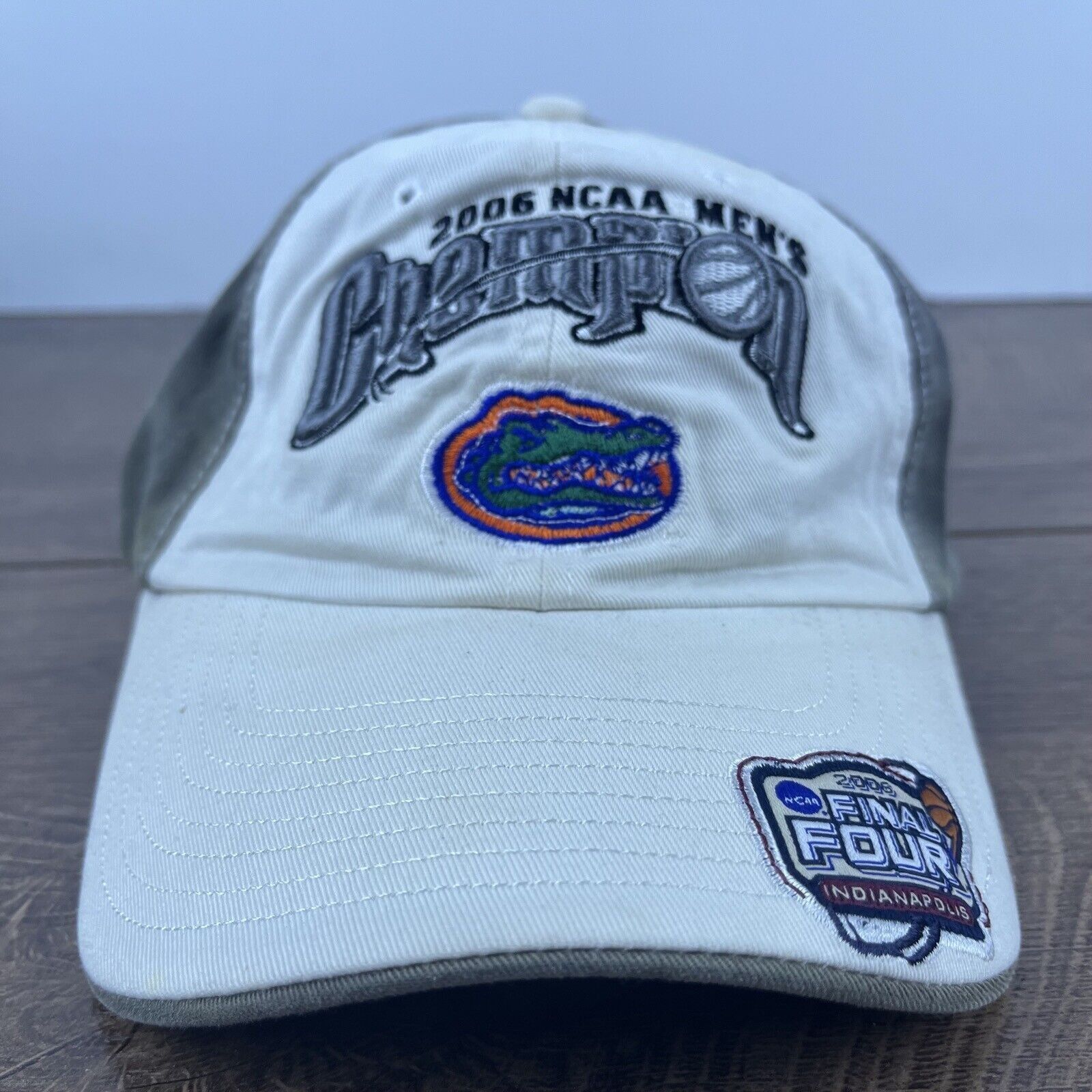 Other 2006 Florida Gators Champions Hat White Cap Hat Adjustable H Size ONE SIZE - 1 Thumbnail