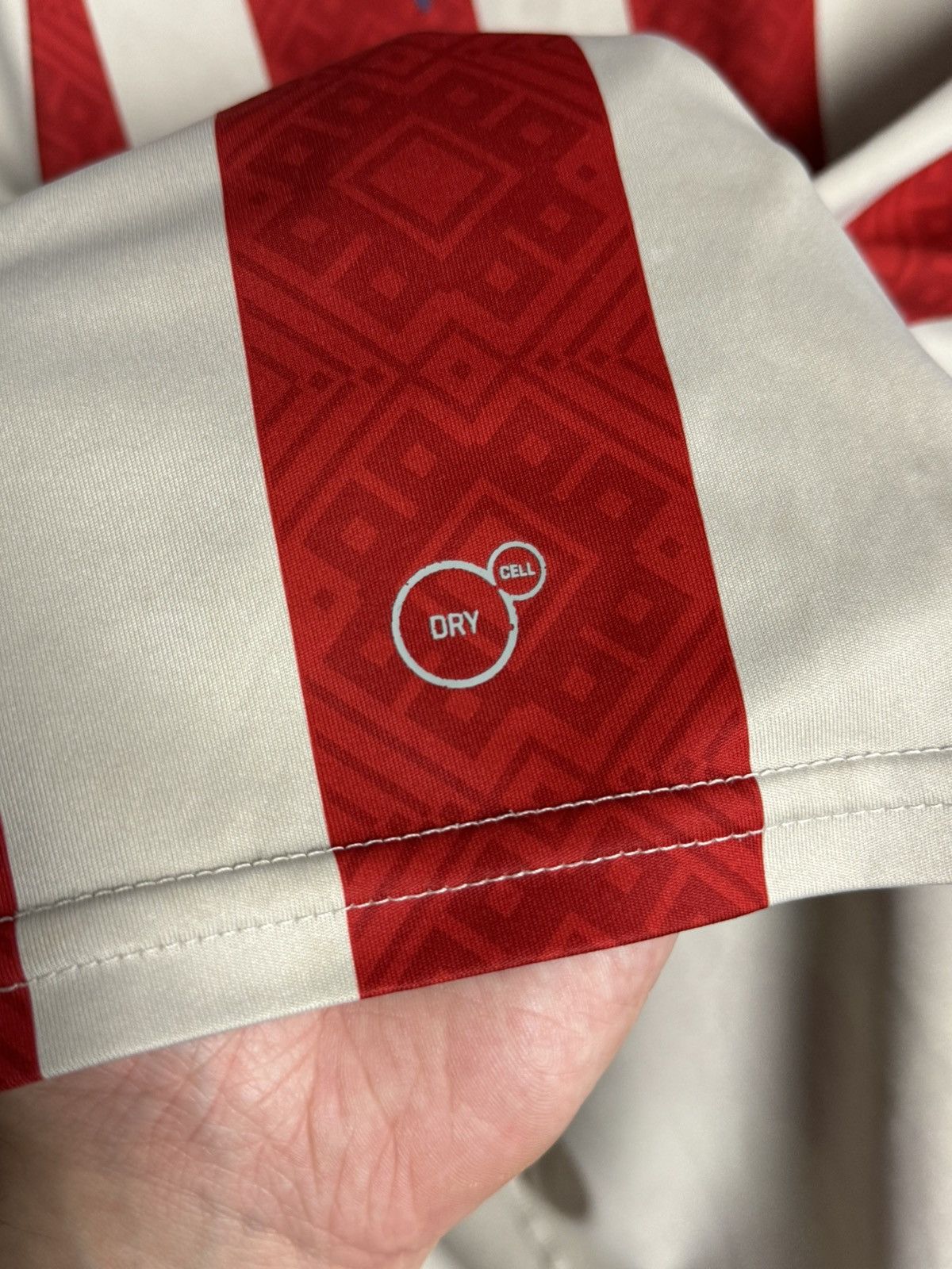 Puma Chivas de Guadalajara 17/18 Home Football Jersey T-Shirt Size US S / EU 44-46 / 1 - 6 Thumbnail