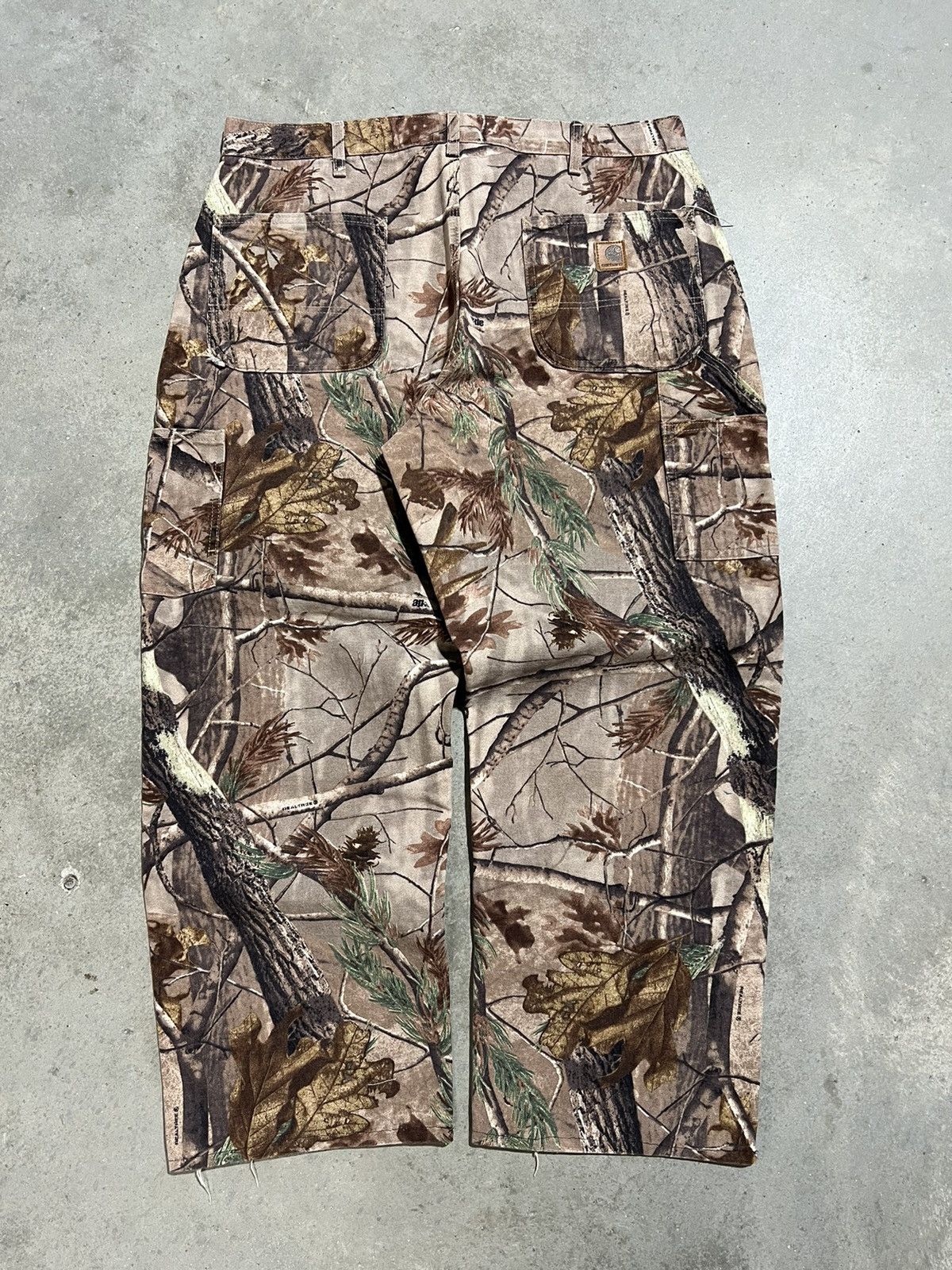 image of Vintage Baggy Carhartt Realtree Mossy Oak Pants, Men's (Size 36)