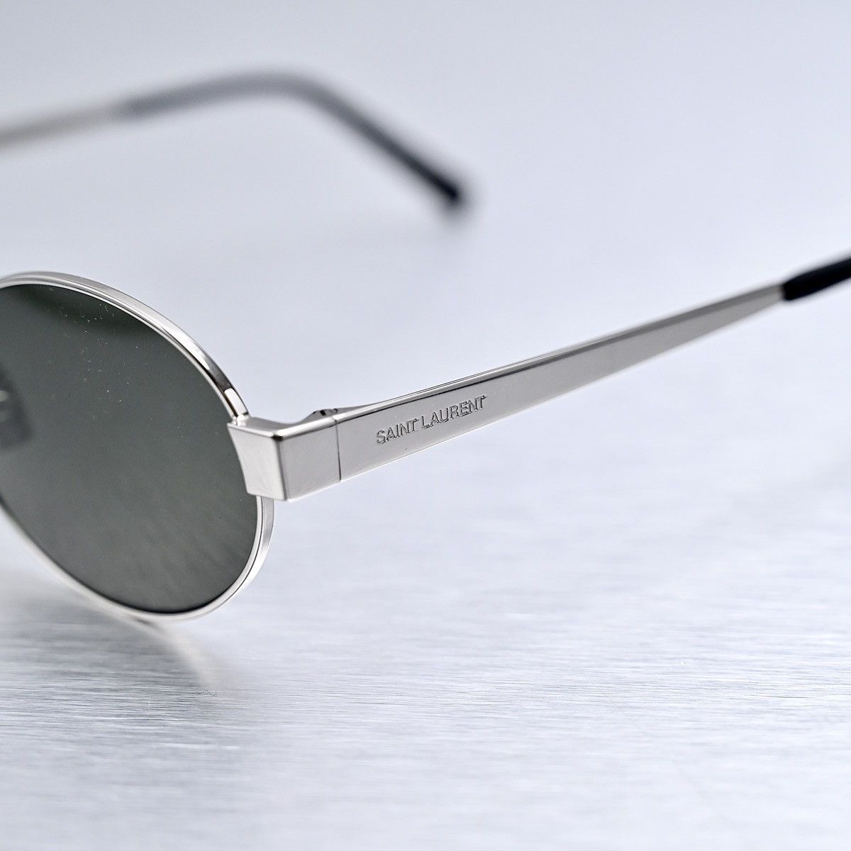 Yves Saint Laurent SAINT LAURENT SL 692 SUNGLASSES Size ONE SIZE - 3 Thumbnail