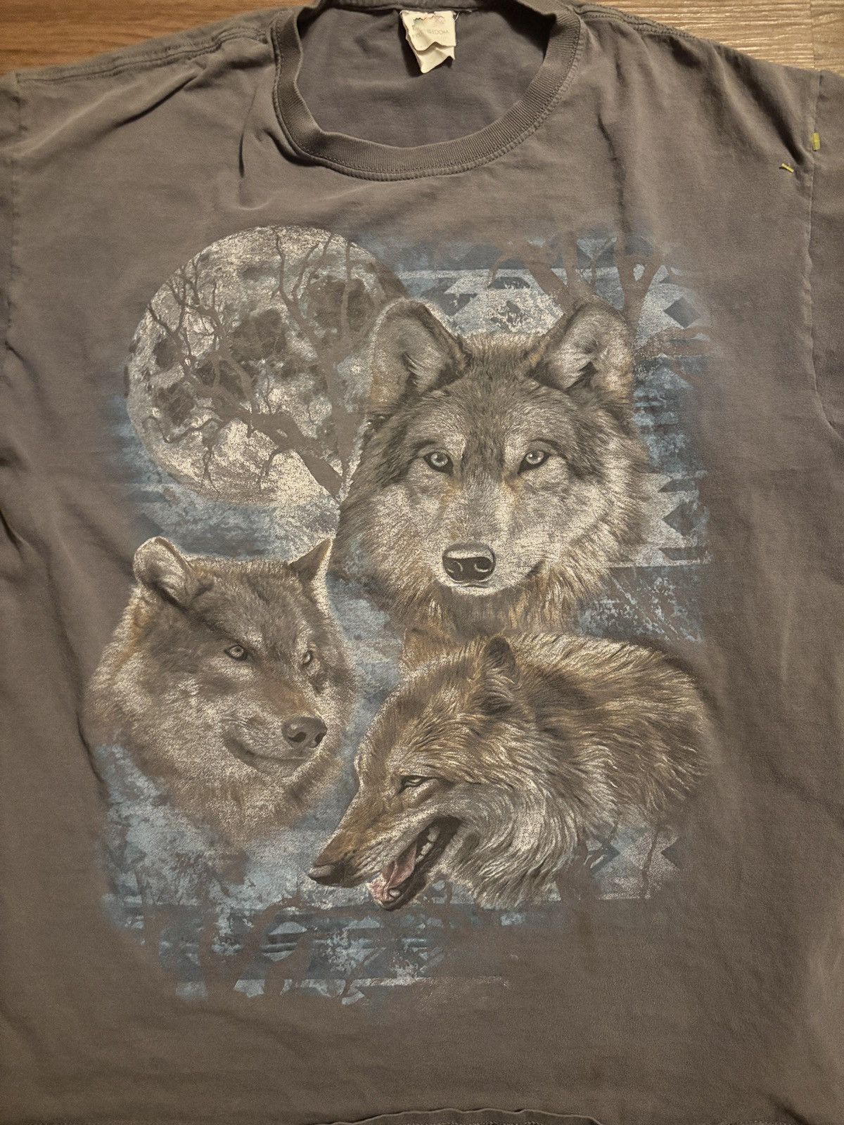 Fruit Of The Loom × Vintage Vintage 90s Fruit of the Loom Wolf T-Shirt Size US L / EU 52-54 / 3 - 3 Thumbnail