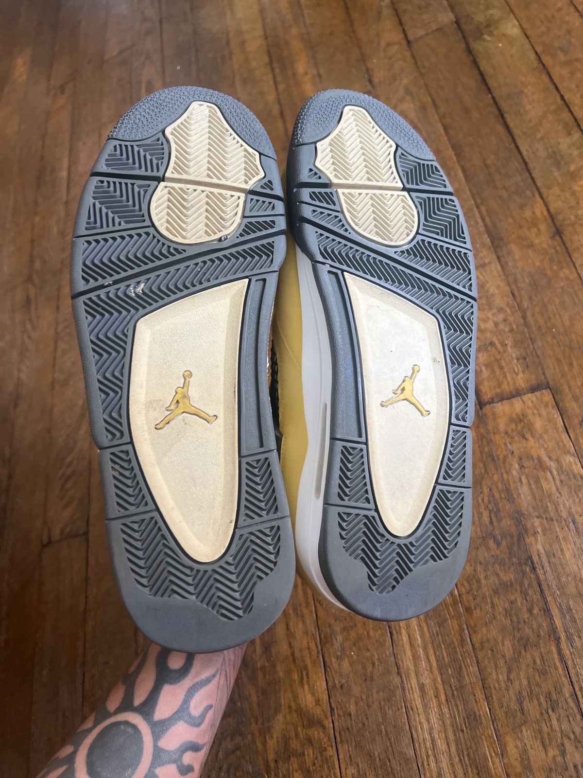 Jordan Brand Jordan Retro 4 Lightning Size US 12 / EU 45 - 5 Thumbnail