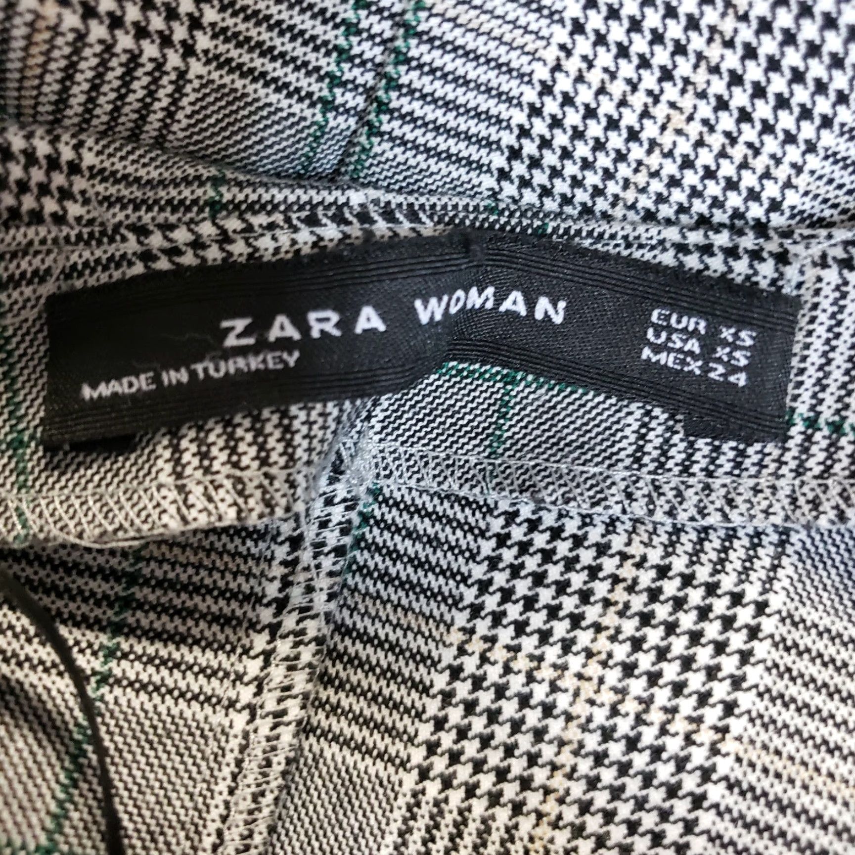 Zara VINTAGE Zara Womens Wrap Top XS Gray Plaid Long Sleeve V-Neck Blouse Womens Size XS / US 0-2 / IT 36-38 - 6 Thumbnail