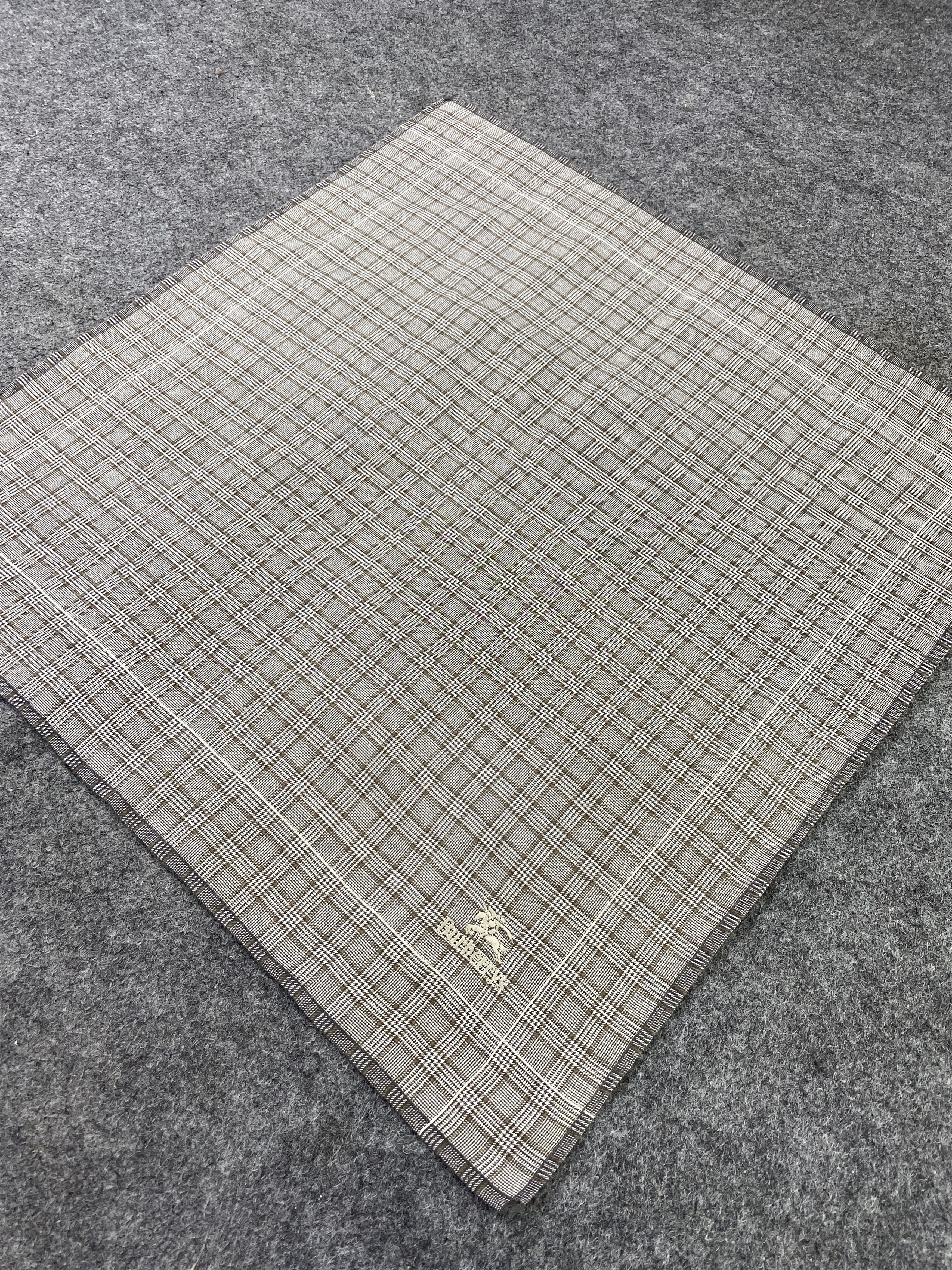 Burberry Burberry Handkerchief / Bandana / Neckerchief-B425 Size ONE SIZE - 4 Thumbnail