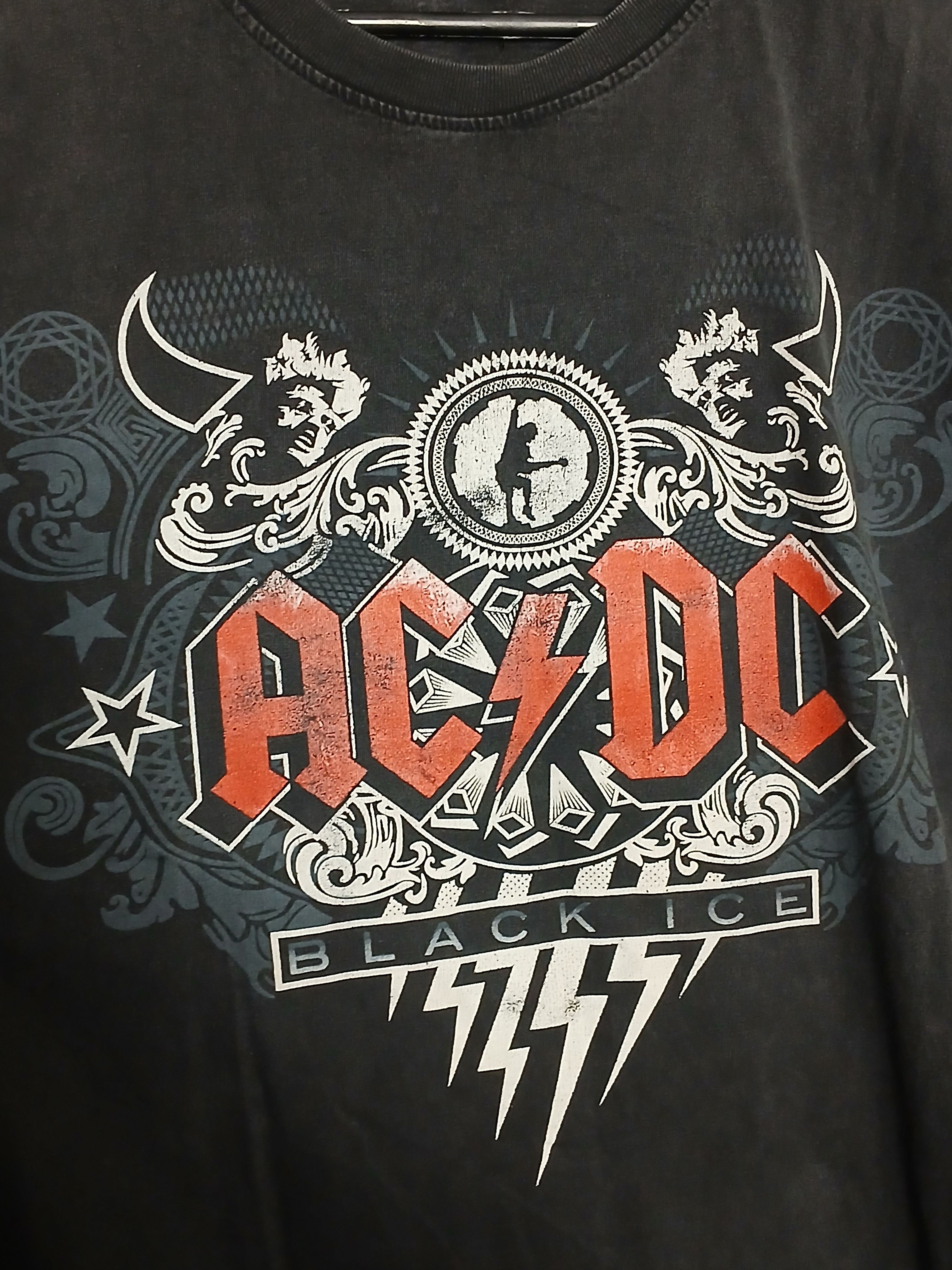 AC/DC × Band Tees × Vintage Vintage AC/DC T-Shirt Size US L / EU 52-54 / 3 - 3 Thumbnail