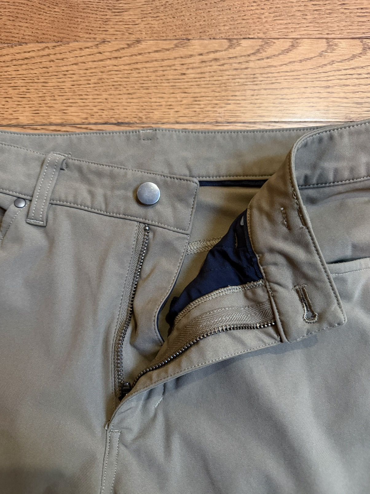 Lululemon Lululemon ABC Slim-Fit 5 Pocket Pant - Nomad - 33x30 Size US 33 - 2 Thumbnail