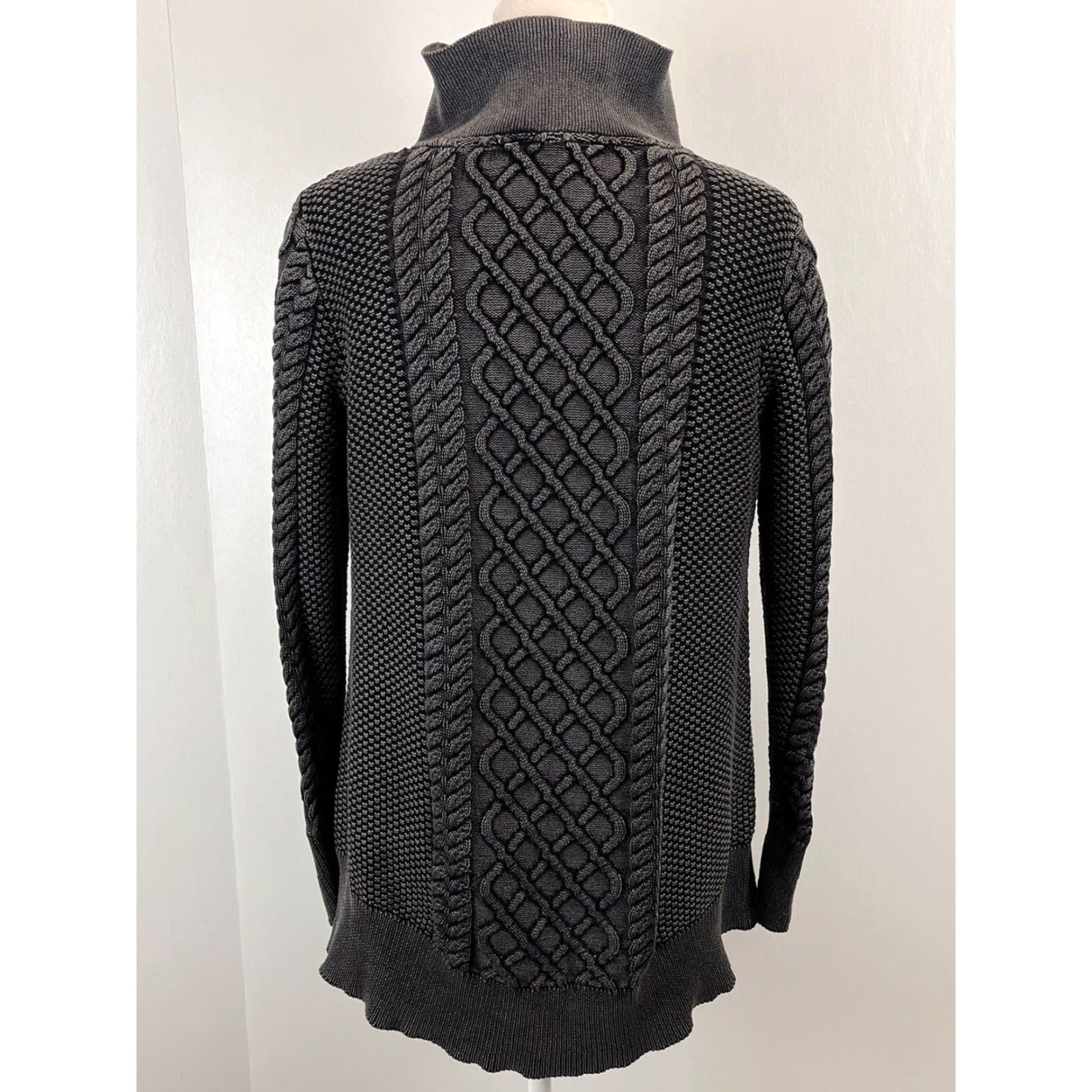 Soft Surroundings Soft Surroundings Sweater Sz L GUC 1/4 Zip Knit Grey Long Sleeve Regular Women Pullover Knit 1/4 Zip Size L Color Gray Size L / US 10 / IT 46 - 3 Thumbnail