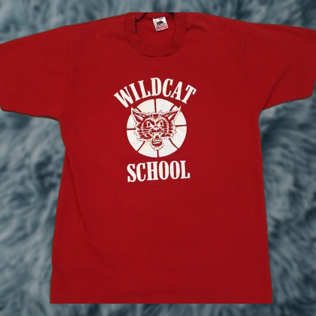 Vintage VINTAGE 90s Wildcat School Shirt M USA Red Single Stitch T-Shirt Crew Neck Short Sleeve Graphic Tee College Grunge 80s Sports University USA Mens Size US M / EU 48-50 / 2 - 1 Thumbnail