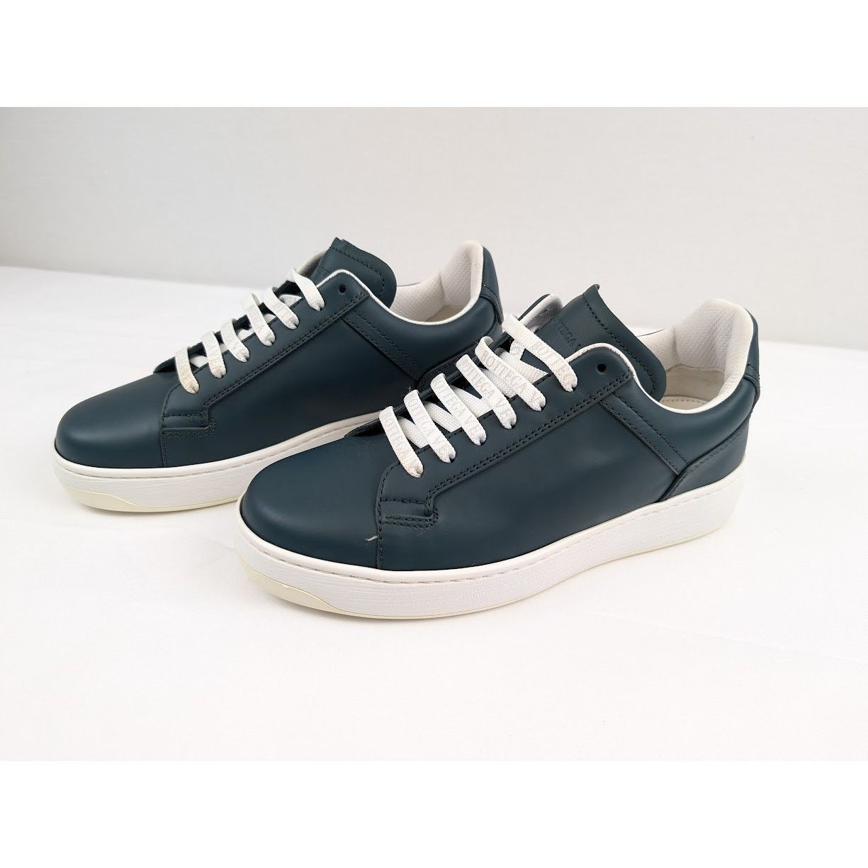 Bottega Veneta o1rshd1 Bolt Calf Low-Top Sneakers in Ottanio Size US 6 / EU 39 - 17 Thumbnail