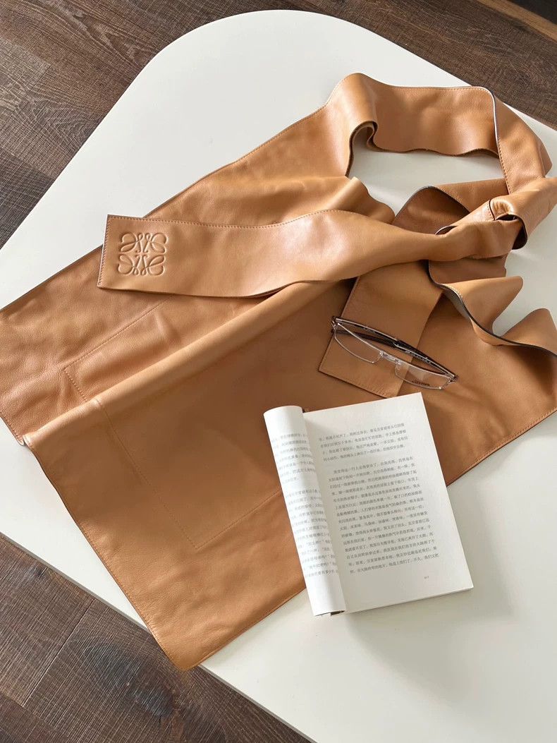 Loewe loewe Milk tea poster shoulder bag 2503-Nextarrow Size ONE SIZE - 3 Thumbnail