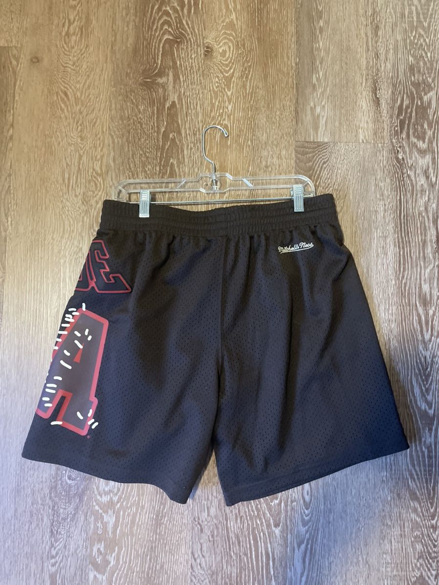 Mitchell & Ness × Travis Scott Travis Scott x Mitchell & Ness Alabama Shorts Size US 34 / EU 50 - 2 Thumbnail