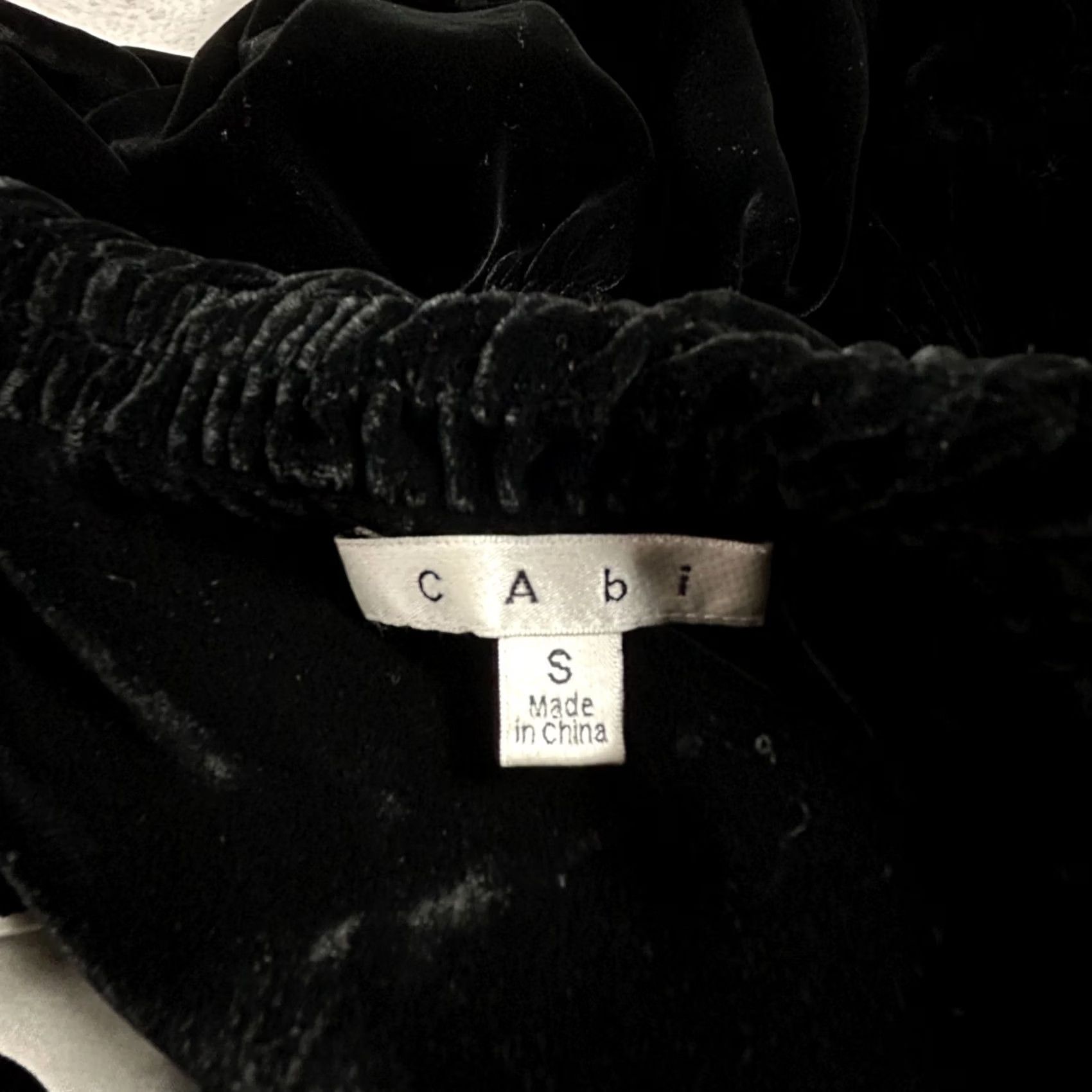Vintage Cabi Black Velvet Swing Jacket Small Style #158 Balloon Sleeve Silk Blend Women’s Jacket Size S / US 4 / IT 40 - 3 Thumbnail