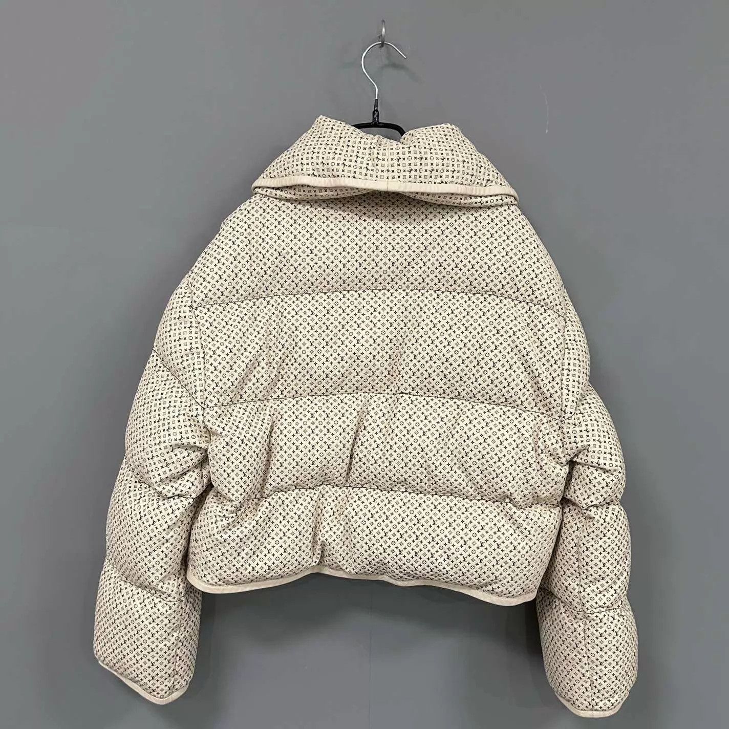 Louis Vuitton LV 26 new soft leather Monogram down jacket wmn 34 Size XS / US 0-2 / IT 36-38 - 3 Thumbnail