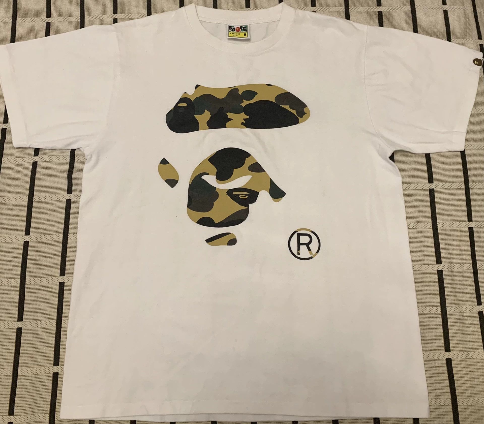 Bape Bape Camo Ape Yellow T-Shirt M Men Size US M / EU 48-50 / 2 - 1 Thumbnail
