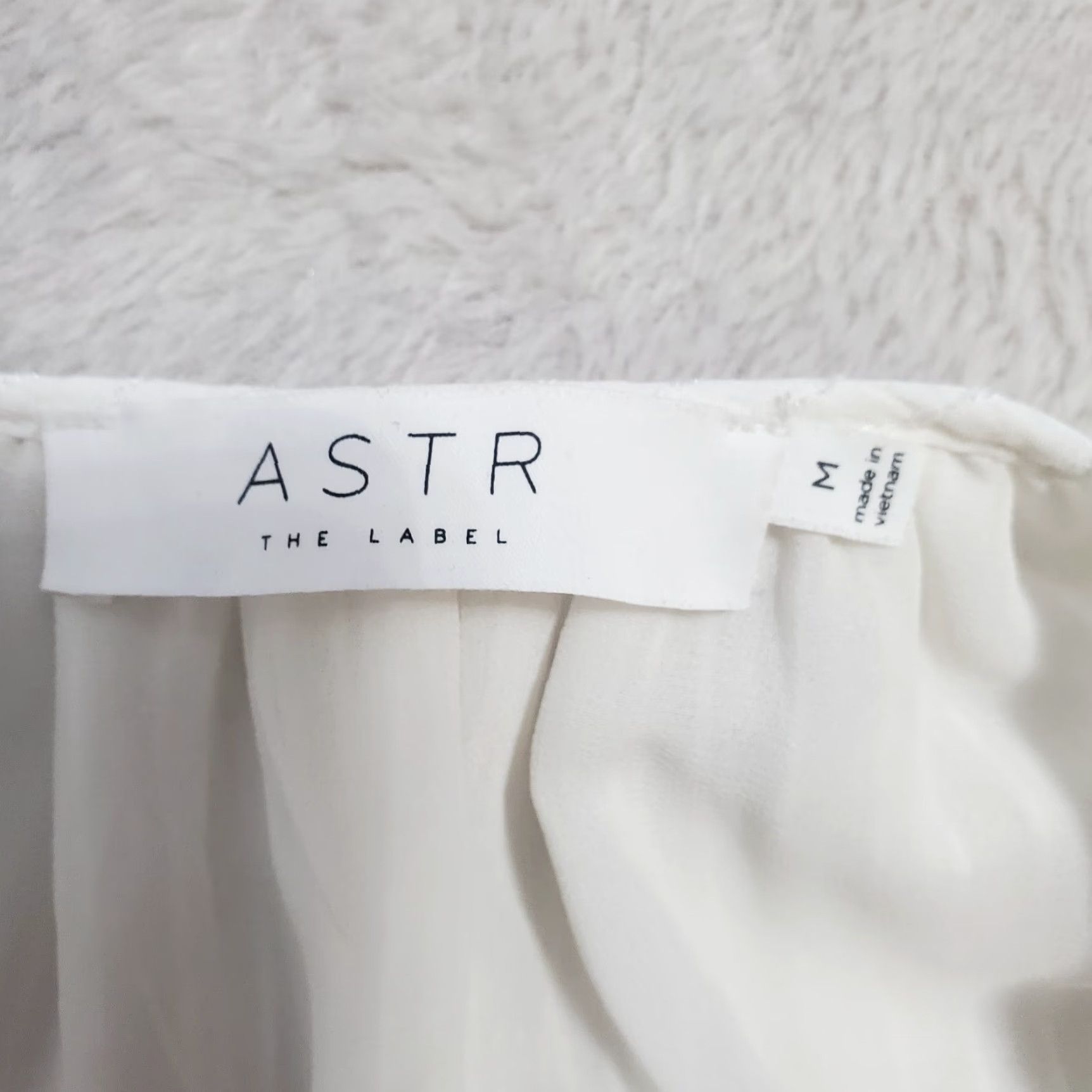 ASTR The Label ASTR The Label Blouse Women M White Ruched Sleeve V Neck Sheer Peasant Boho Shirt Size M / US 6-8 / IT 42-44 - 3 Thumbnail