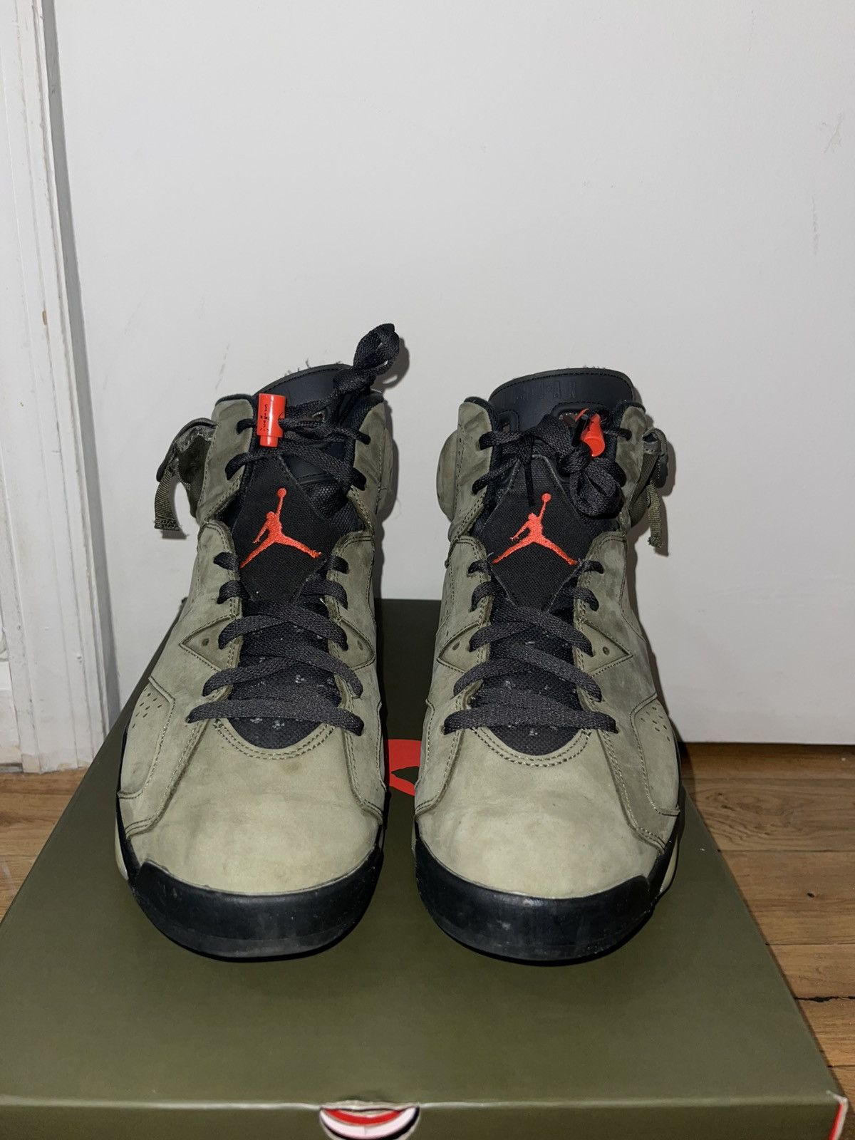 Jordan Brand × Travis Scott Jordan 6 Retro x Travis Scott Mid Olive Size US 12 / EU 45 - 2 Thumbnail
