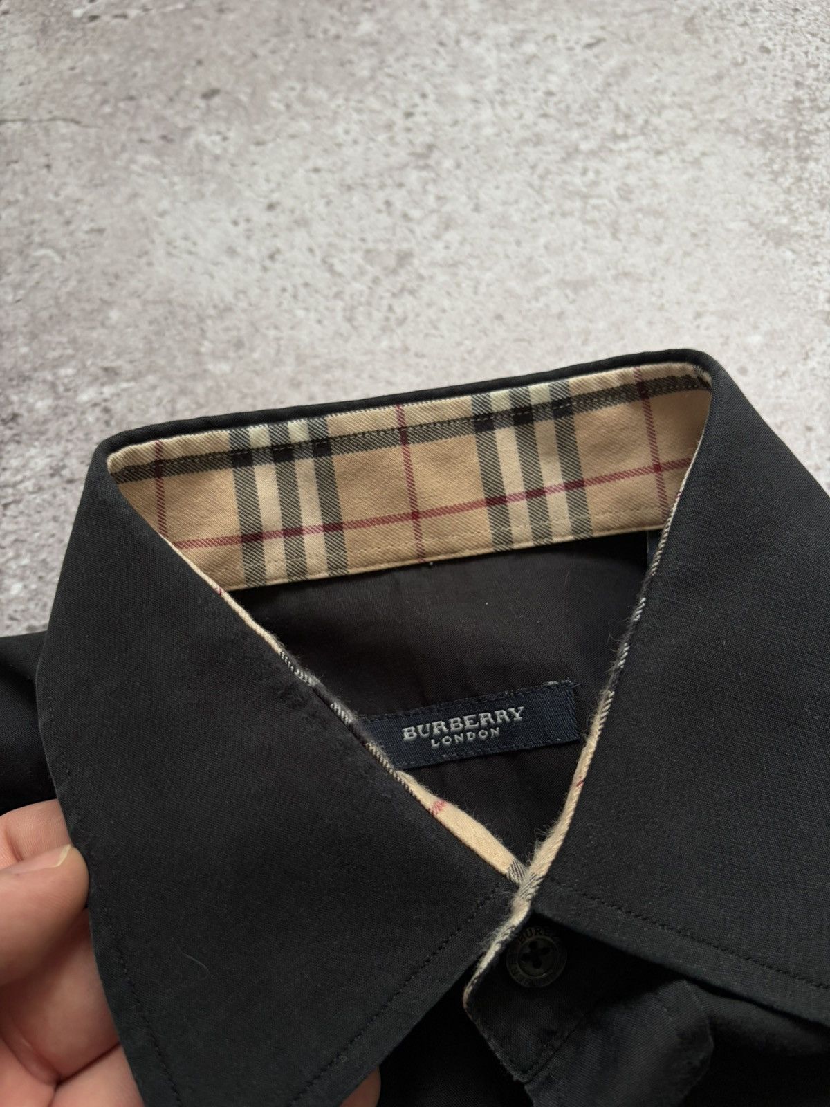Burberry Burberry Classic Black Shirt Size US L / EU 52-54 / 3 - 7 Thumbnail