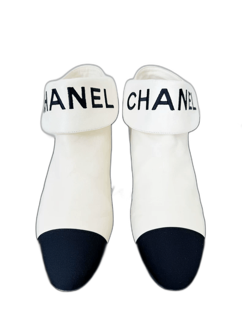 Chanel Chanel Boots in Excellent Condition Size 37 Size US 7 / IT 37 - 1 Thumbnail