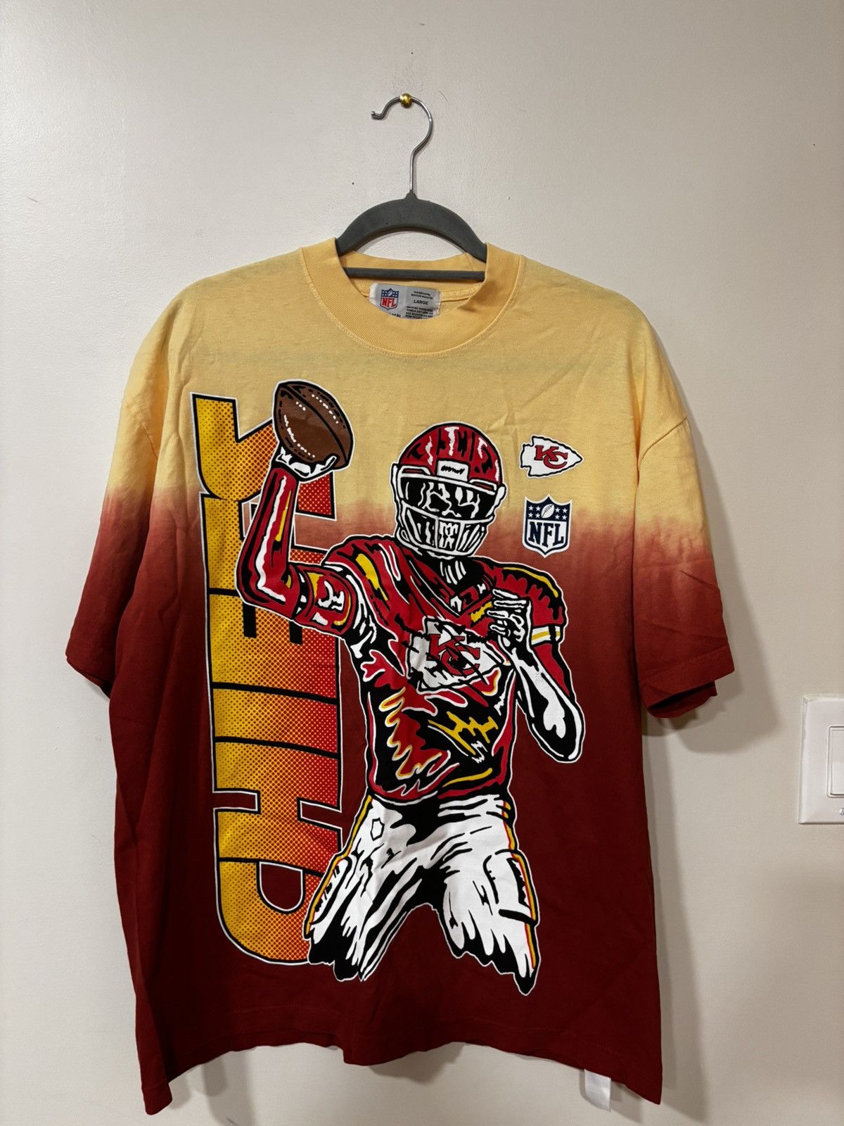 Mitchell & Ness × NFL × Warren Lotas Warren Lotas Kansas City Chiefs Champions Tee Size US L / EU 52-54 / 3 - 1 Thumbnail