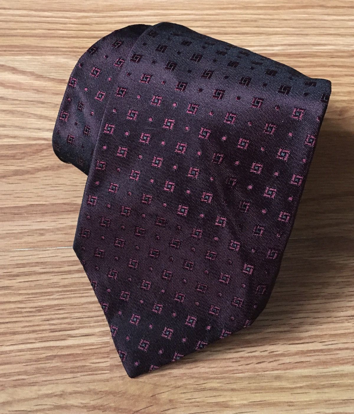 Ermenegildo Zegna Ermenegildo Zegna Burgundy Geometric Print Classic Silk Tie Size ONE SIZE - 1 Thumbnail